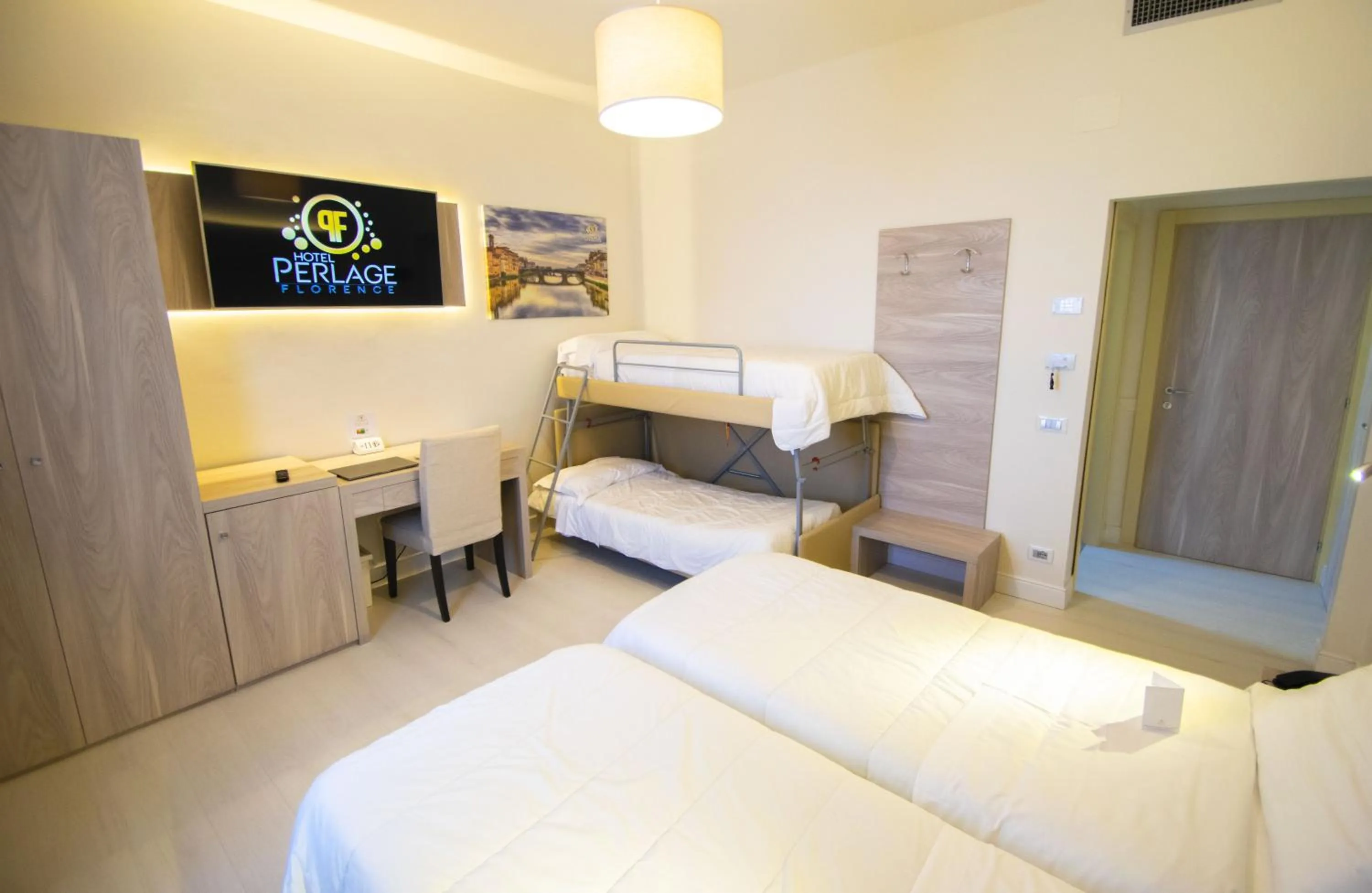 Photo of the whole room, Bed in Hotel Perlage Florence - Free city tax with Private Parking & Fast Wifi