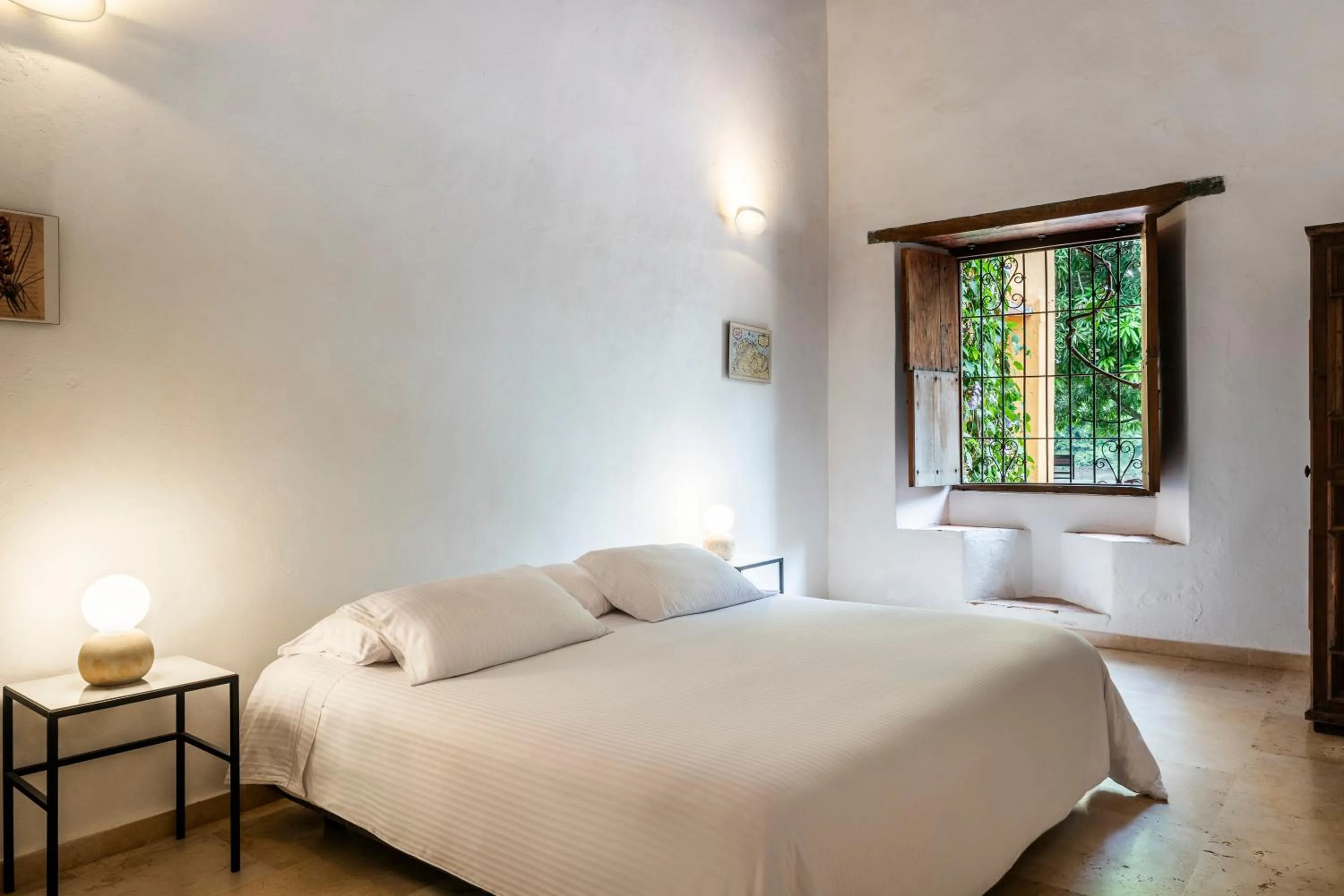 Photo of the whole room, Bed in Karakali Boutique Hotel