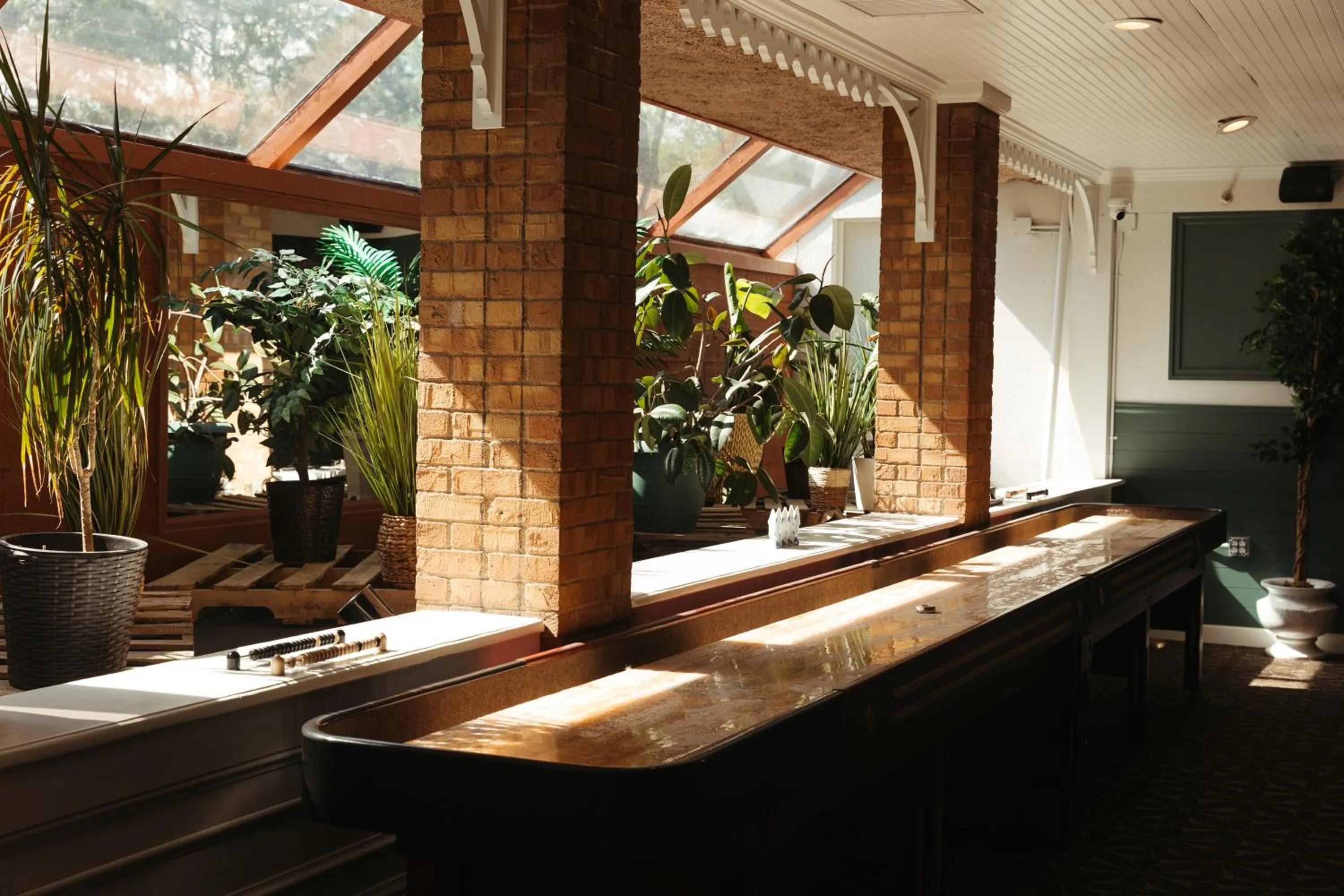 Lounge or bar in The Boulder Broker