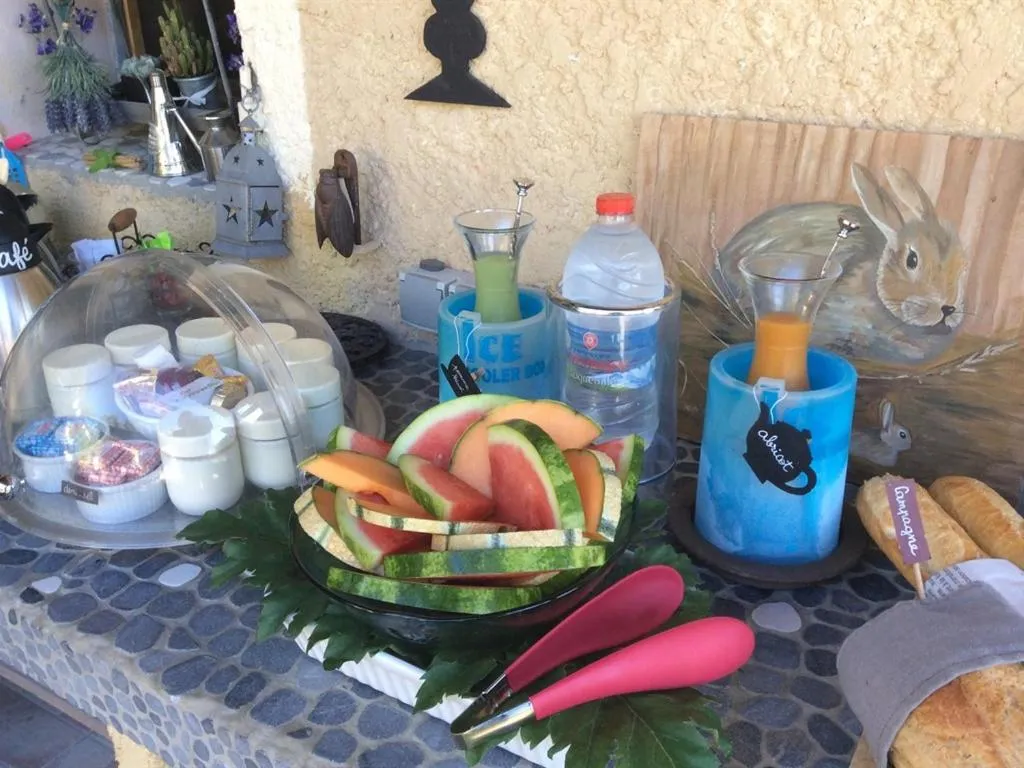 Food and drinks in Mas Du Cadranier