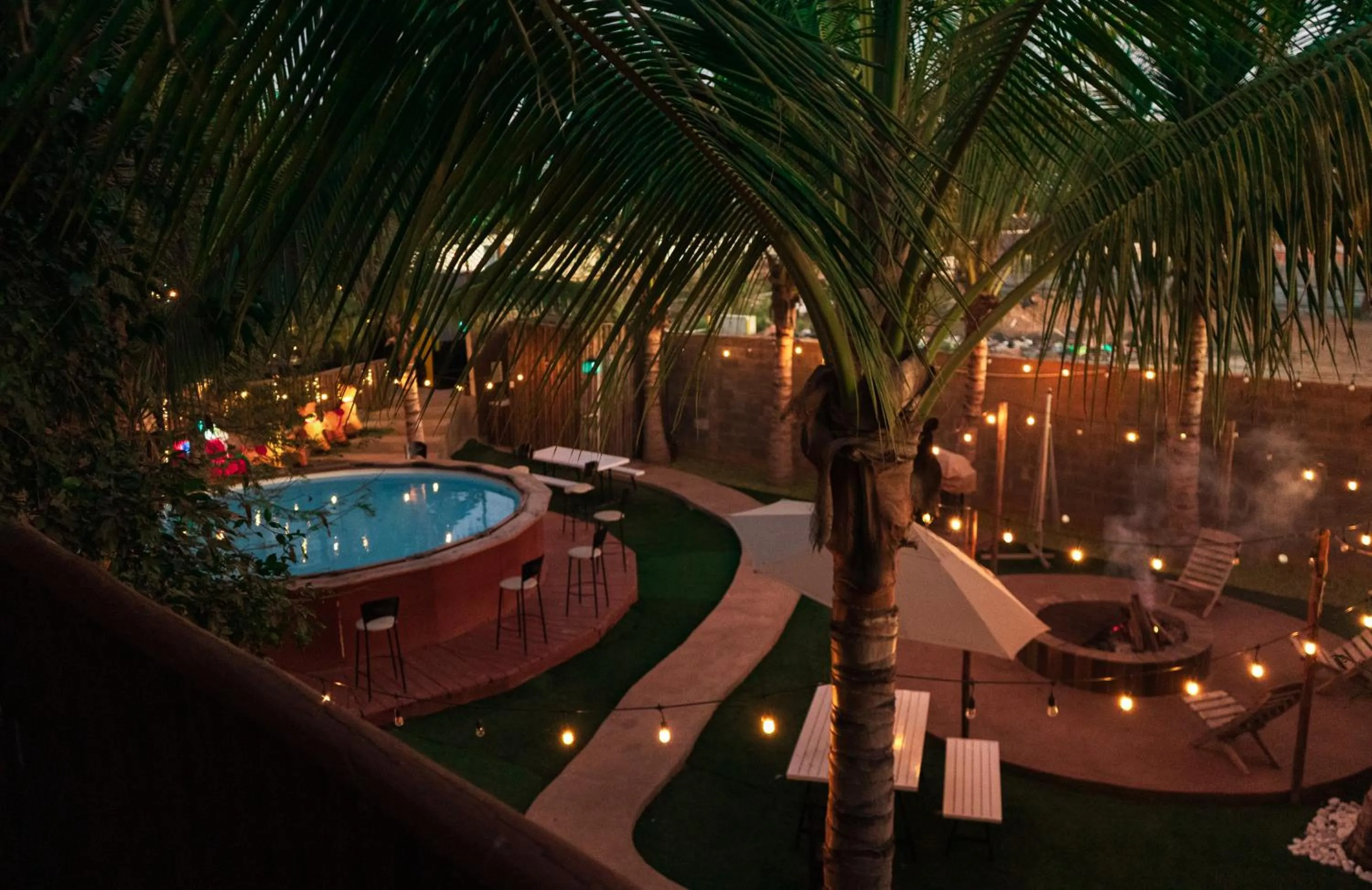 Restaurant/places to eat in Palm Valley Cabins