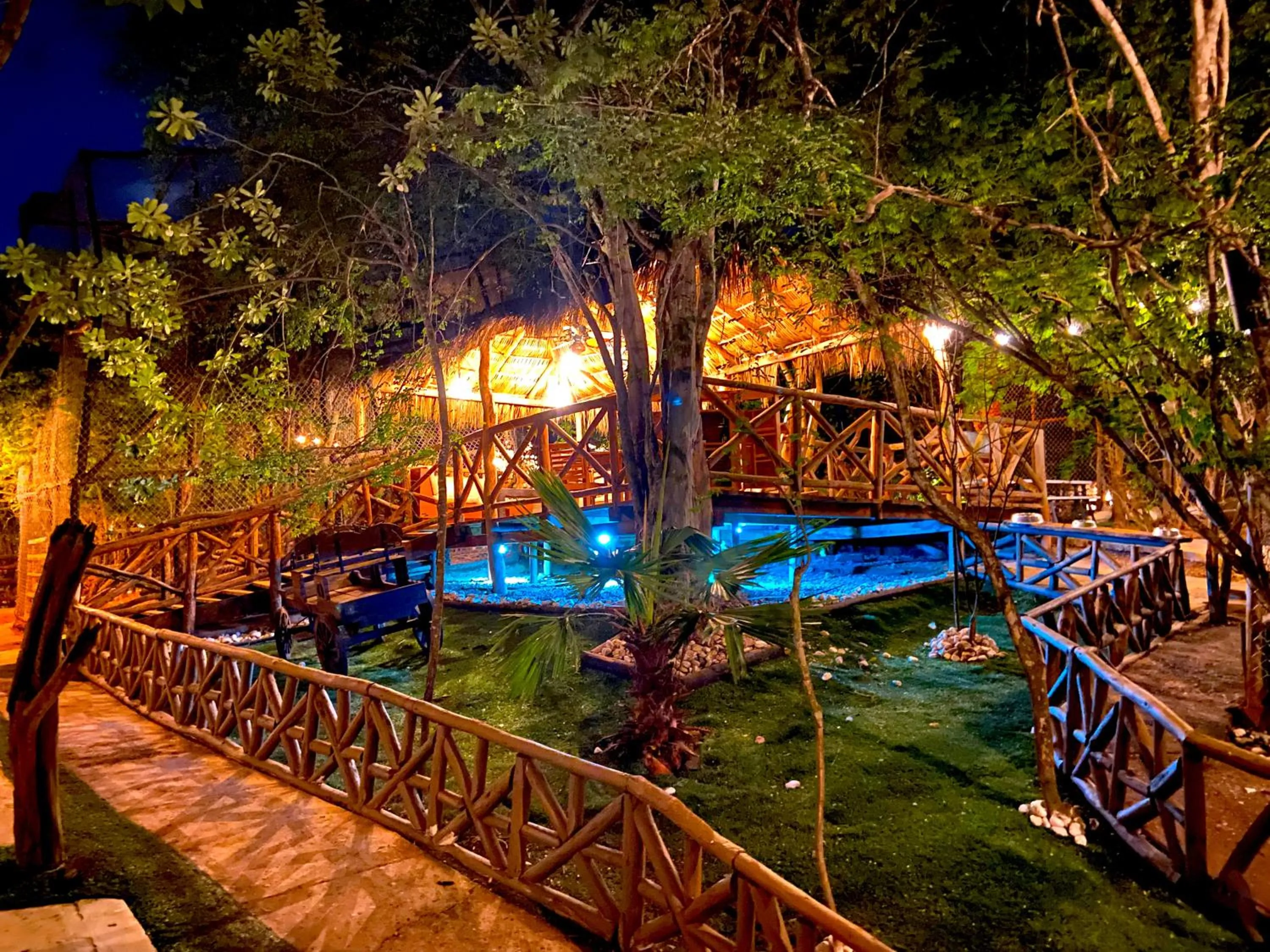 Night in Palm Valley Cabins