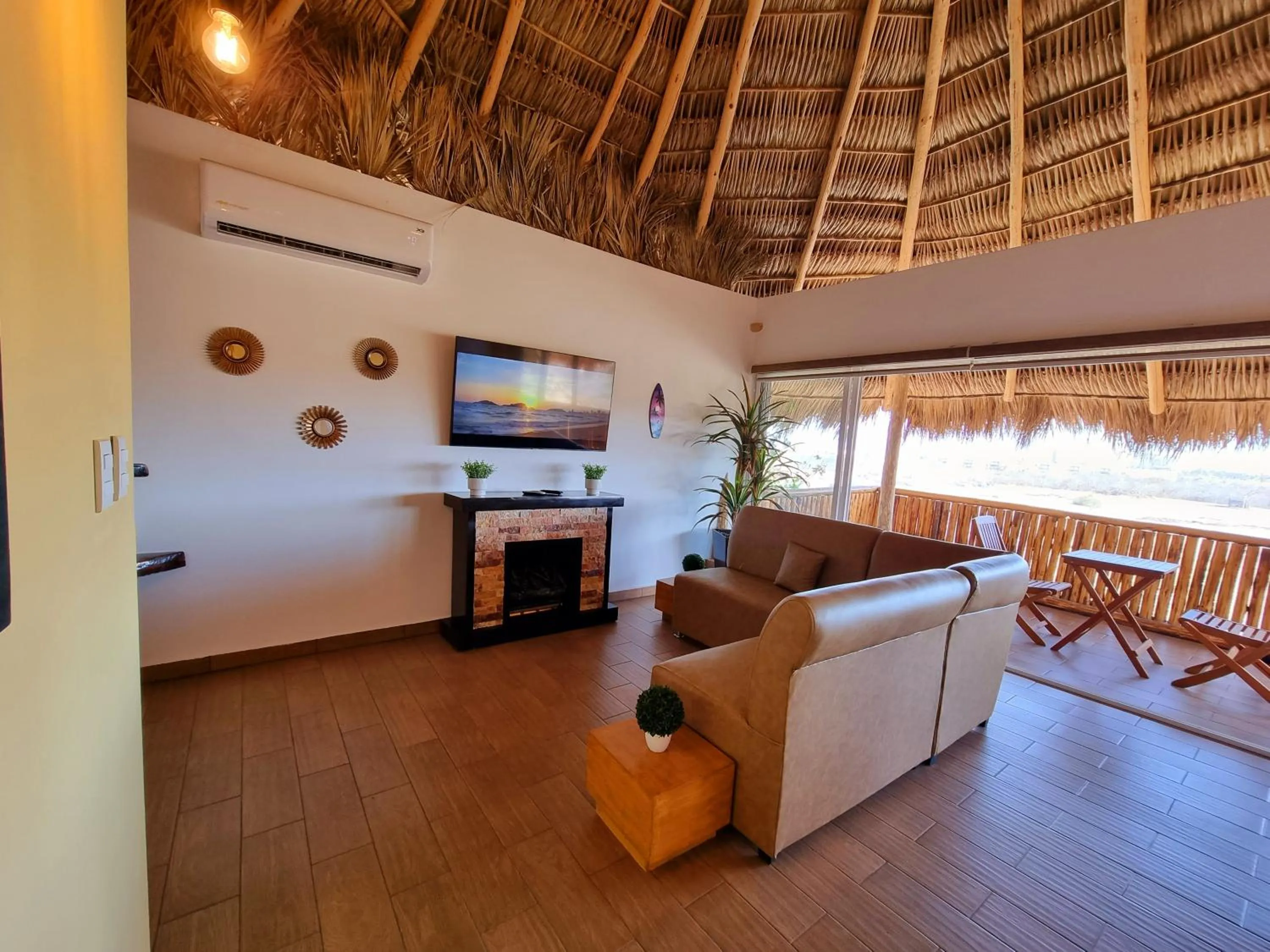 TV and multimedia in Palm Valley Cabins