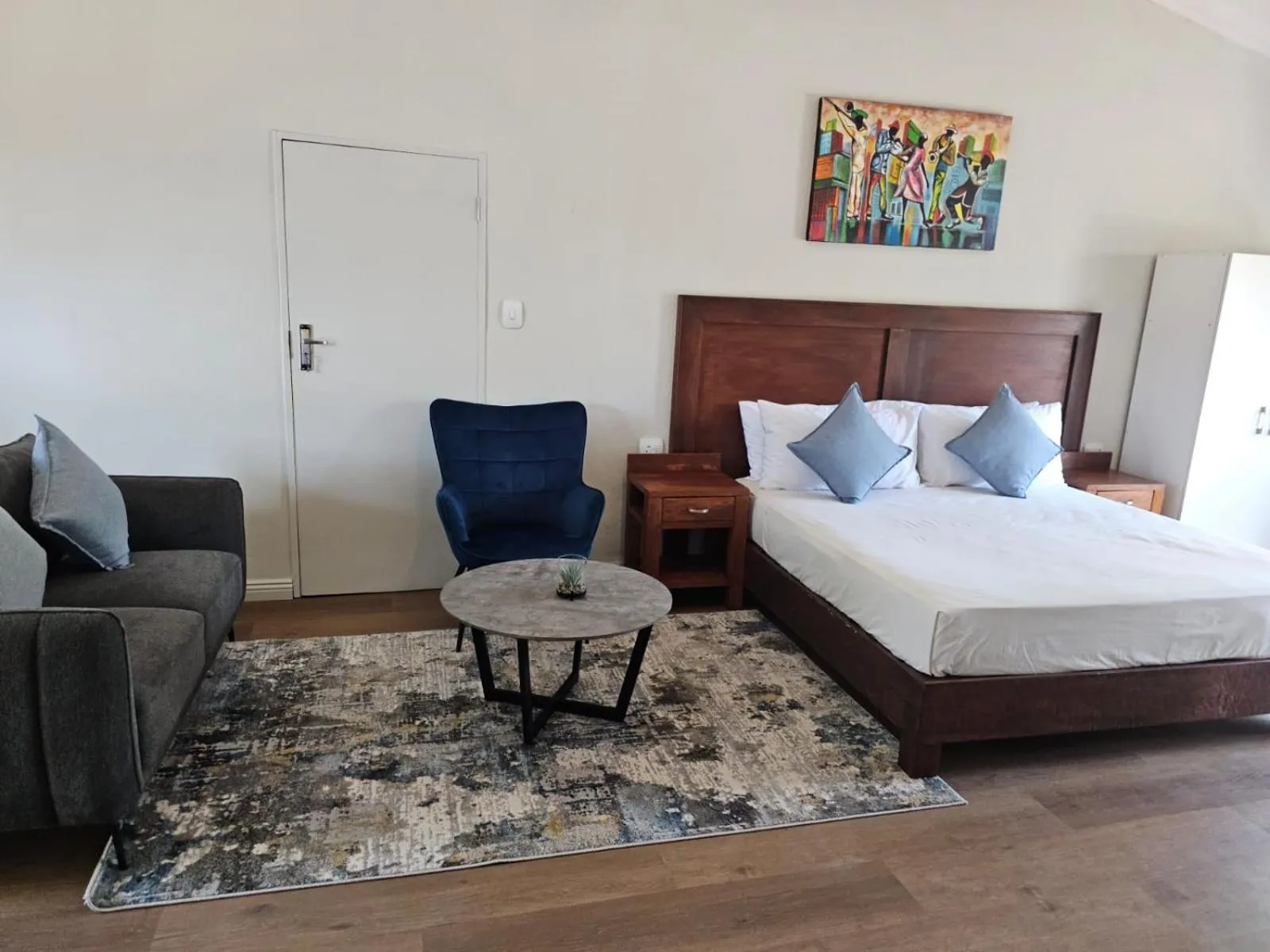 Bed in Shumba Valley Lodge Lanseria Airport