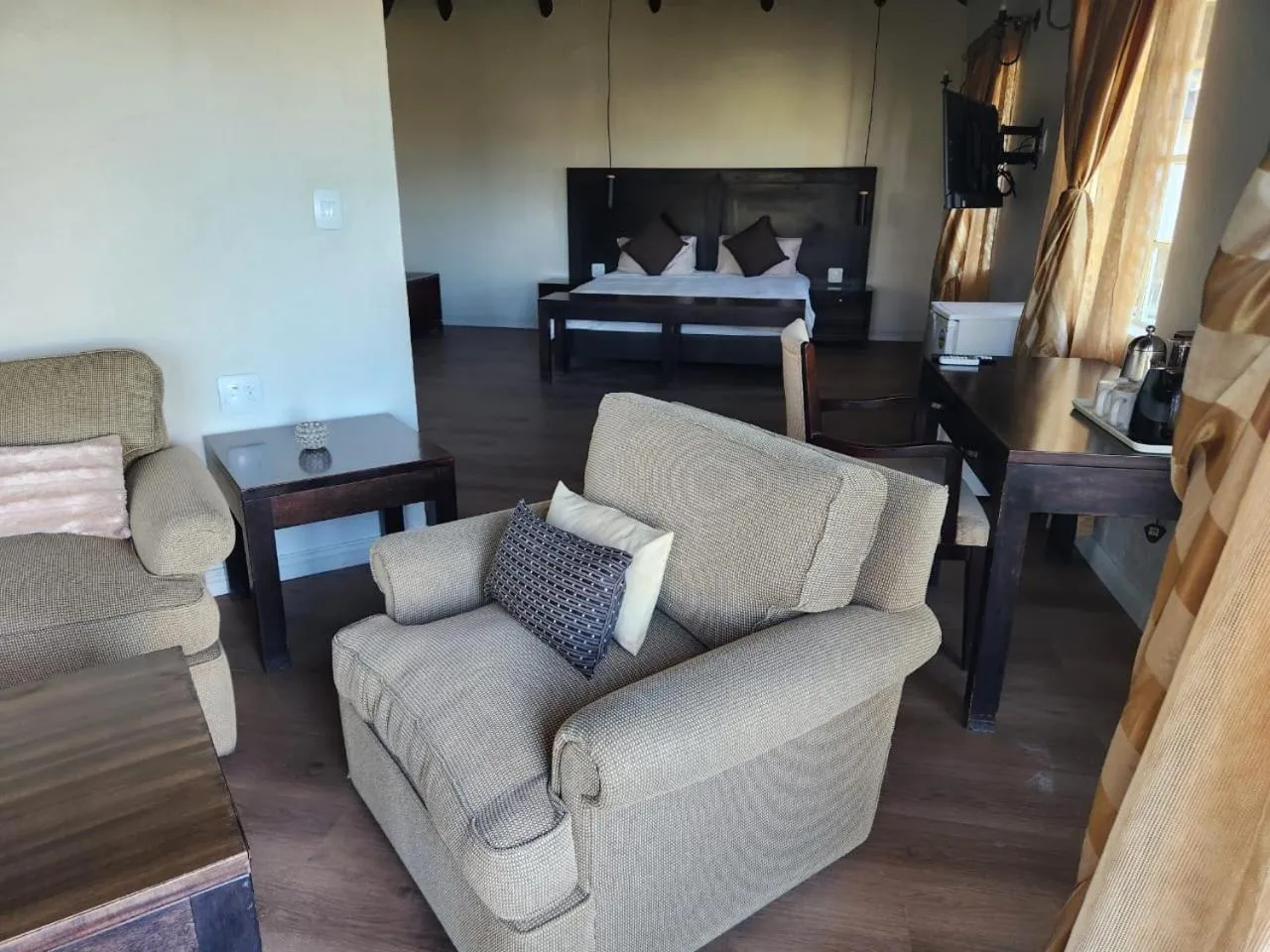 Seating area in Shumba Valley Lodge Lanseria Airport