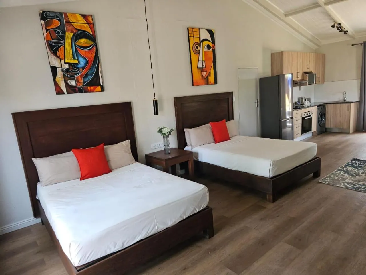 Bed in Shumba Valley Lodge Lanseria Airport