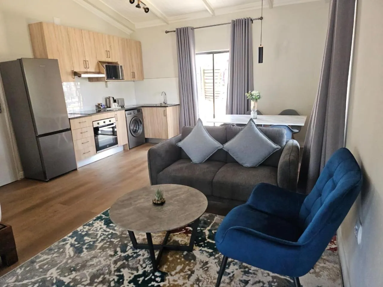 Kitchen or kitchenette in Shumba Valley Lodge Lanseria Airport