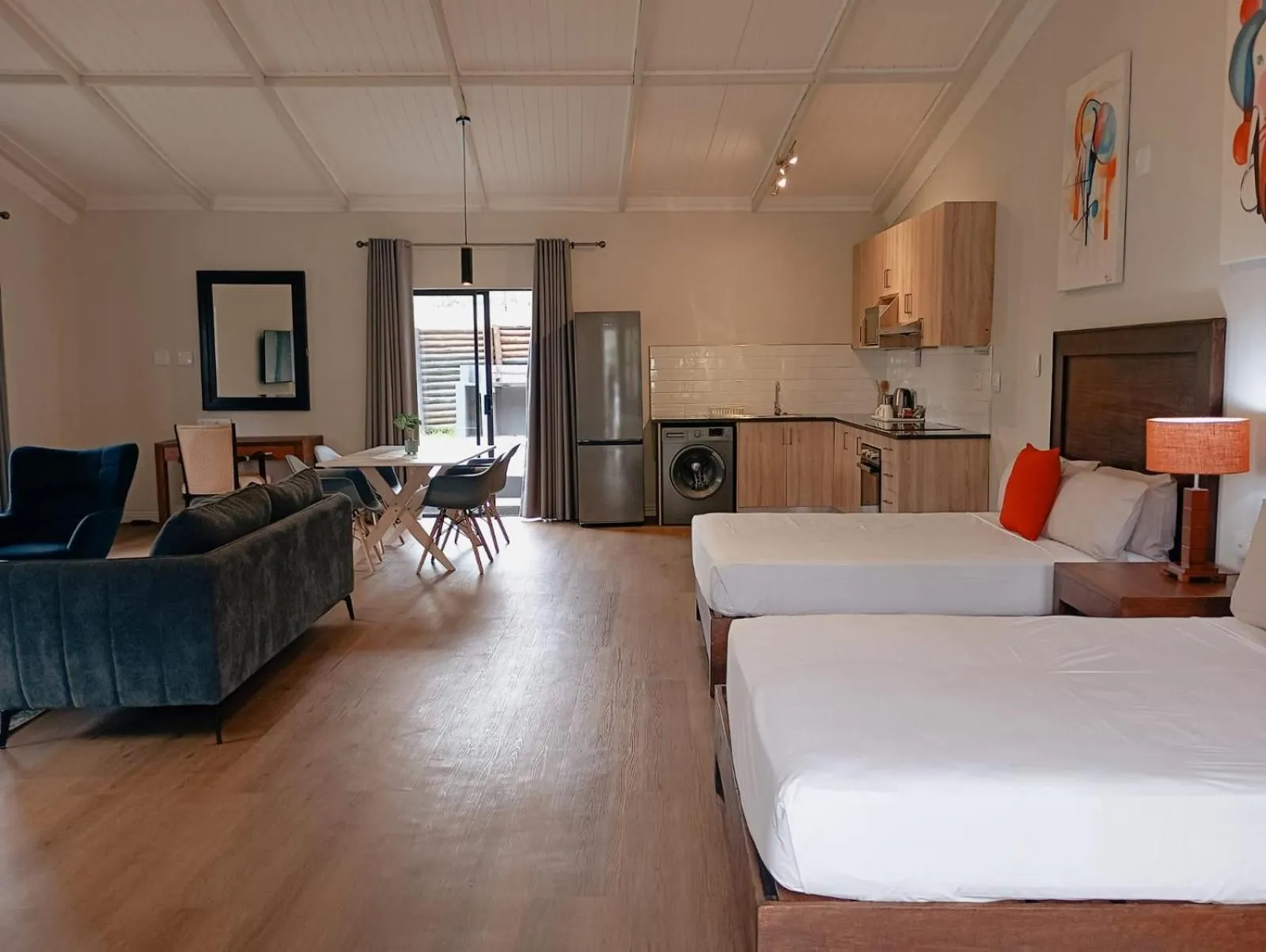 Bed in Shumba Valley Lodge Lanseria Airport