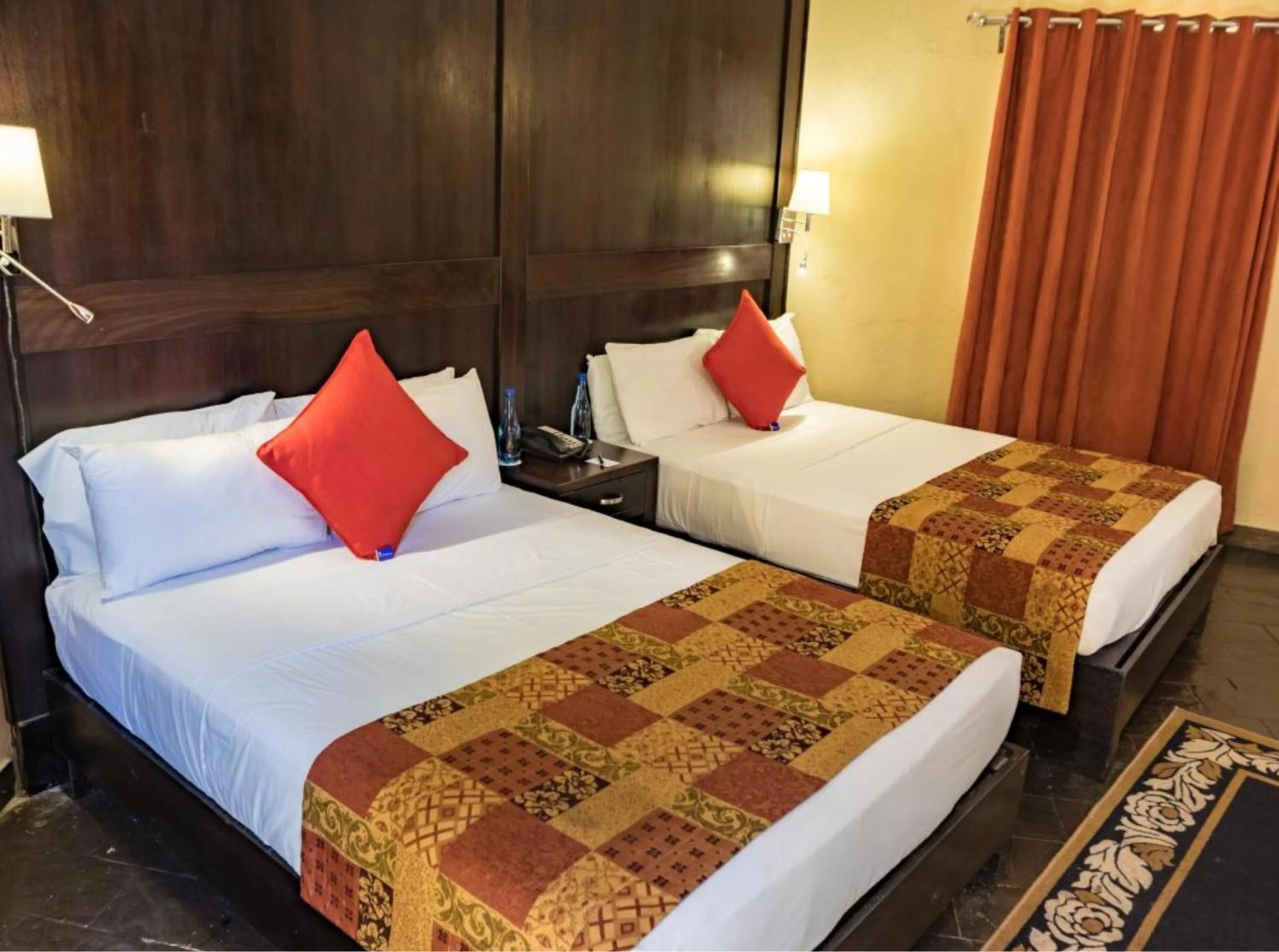 Shumba Valley Lodge Lanseria Airport