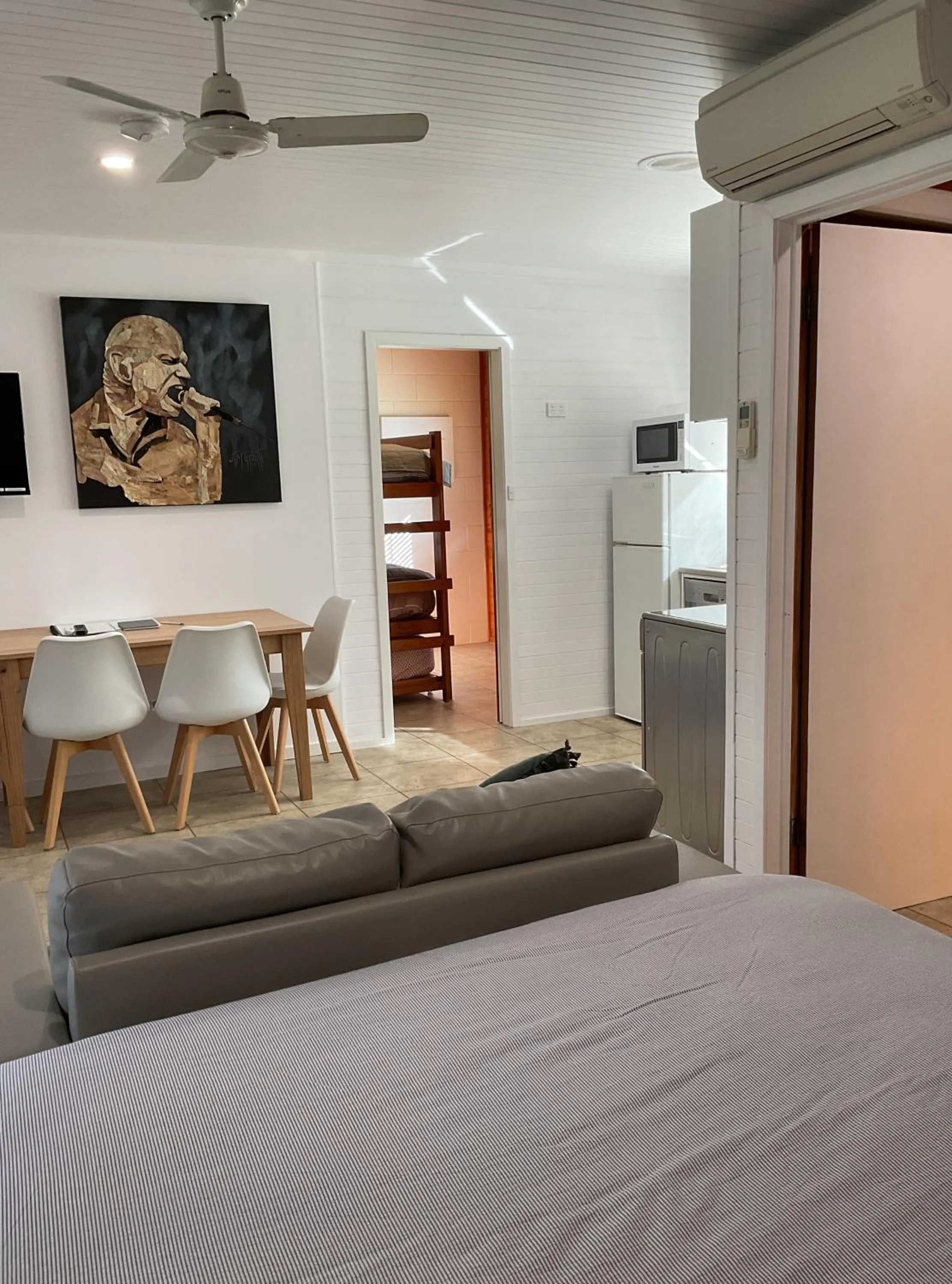 Living room, Bed in Marlo Hideaway