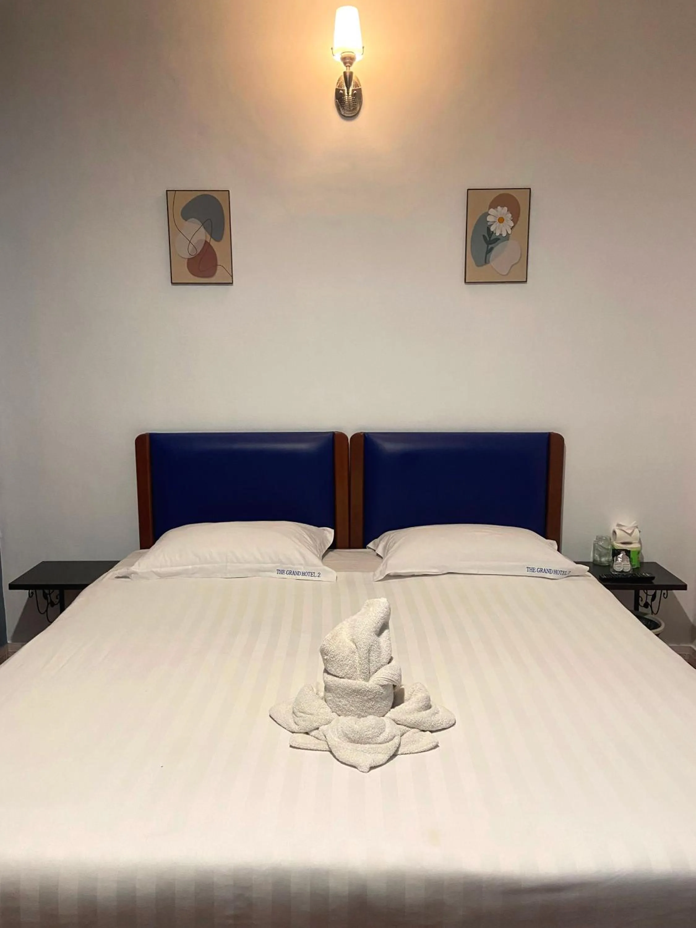 Bed in The Grand Hotel 2