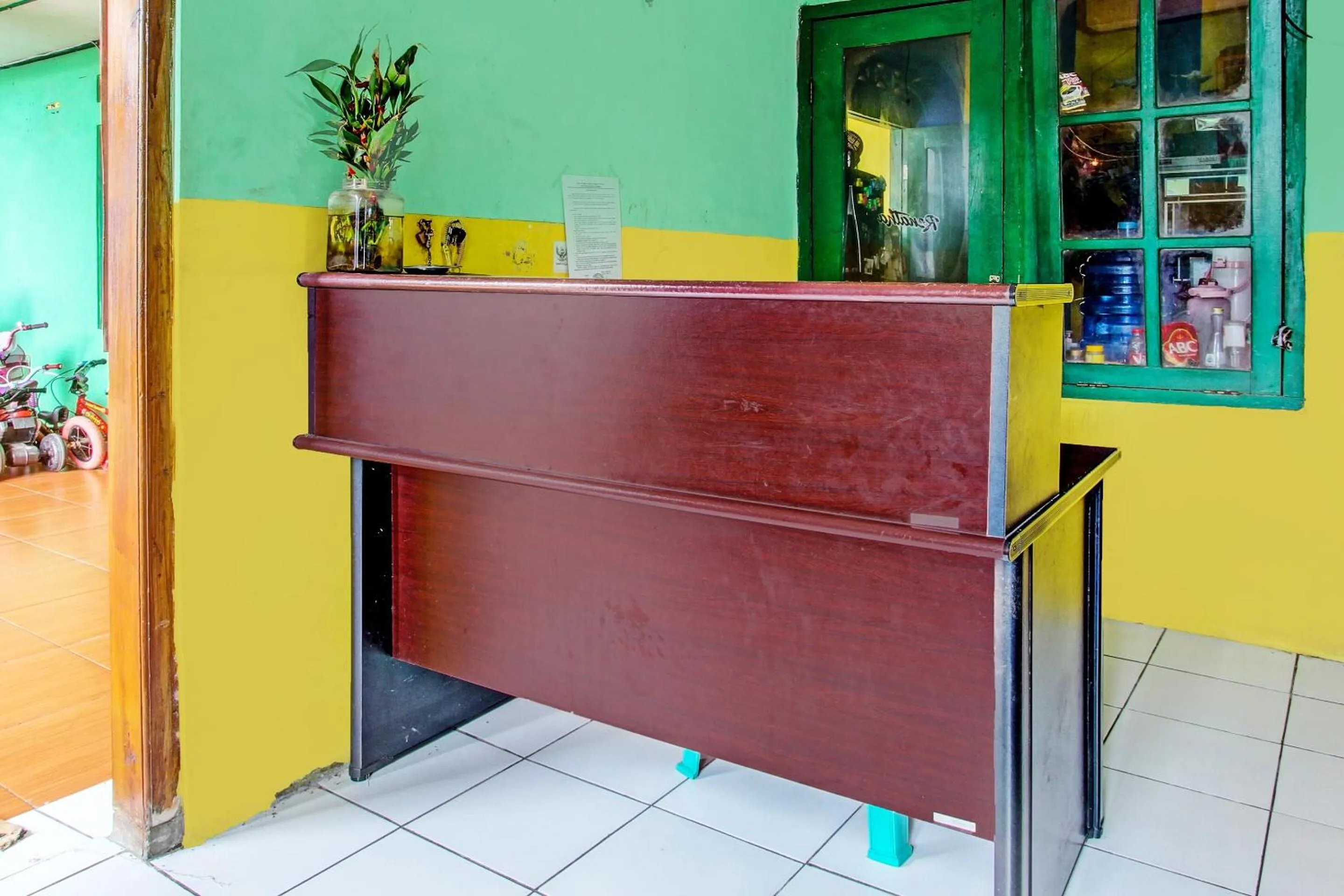 Lobby or reception in Hotel O Indah Arum