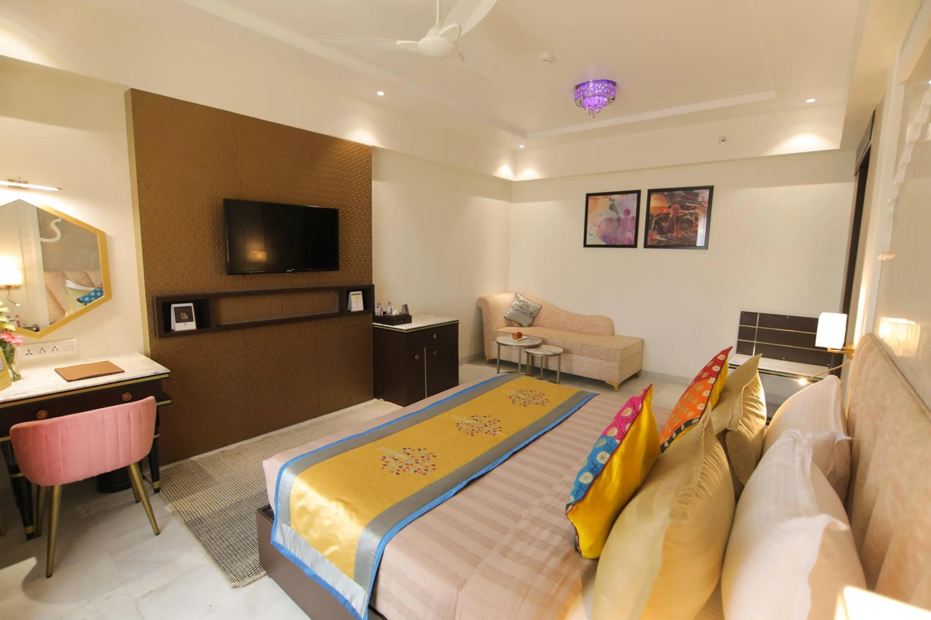 Bedroom, Bed in juSTa Ssatva Resort, Udaipur