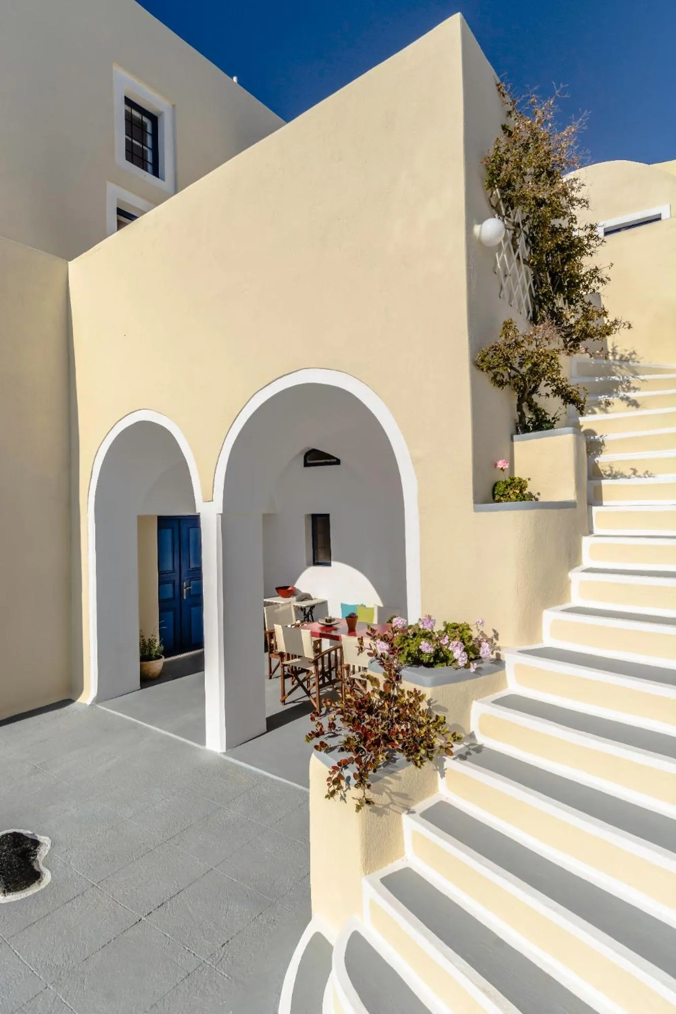 Facade/entrance in Astraea House