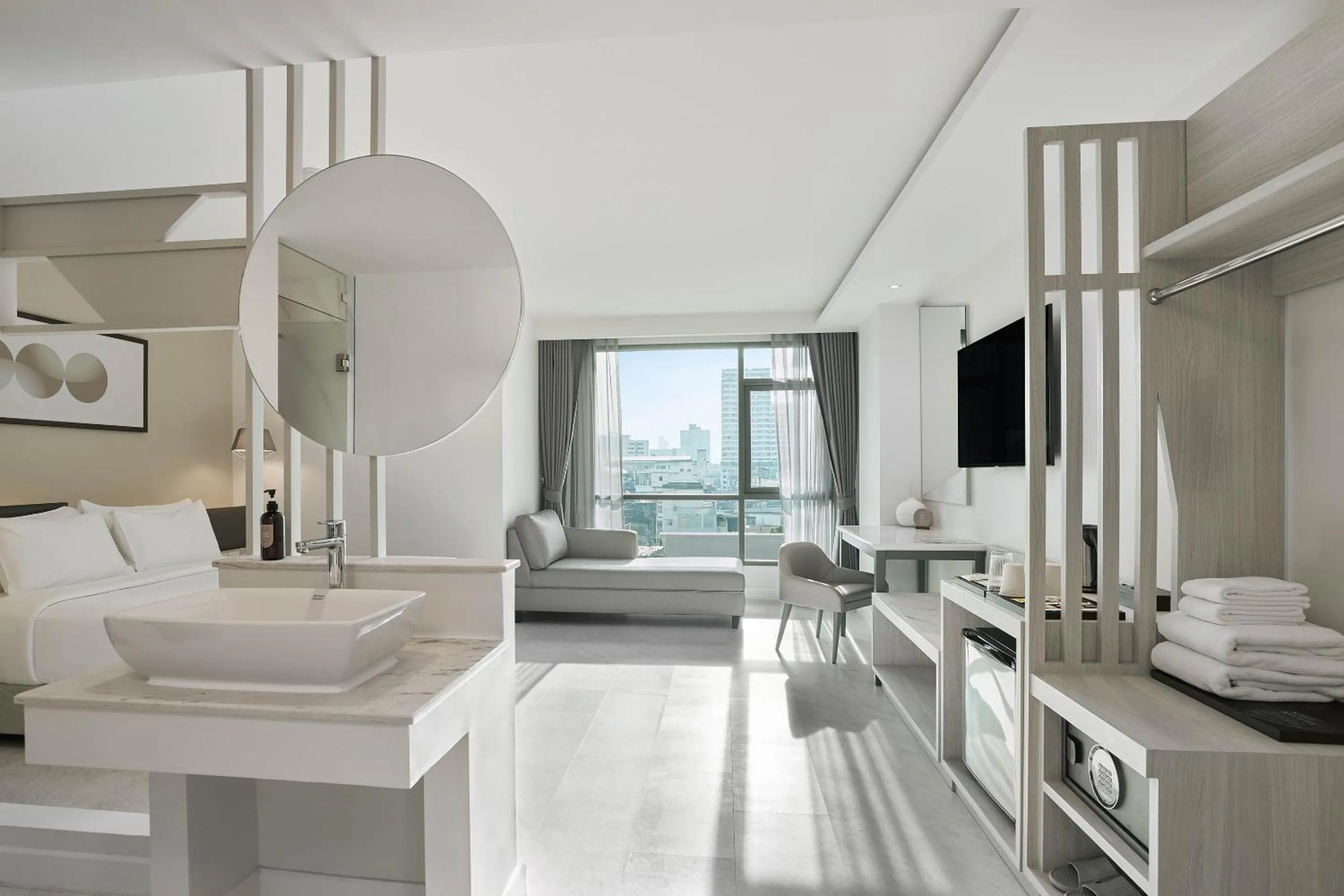 Photo of the whole room in Livable Hotel Bangkok