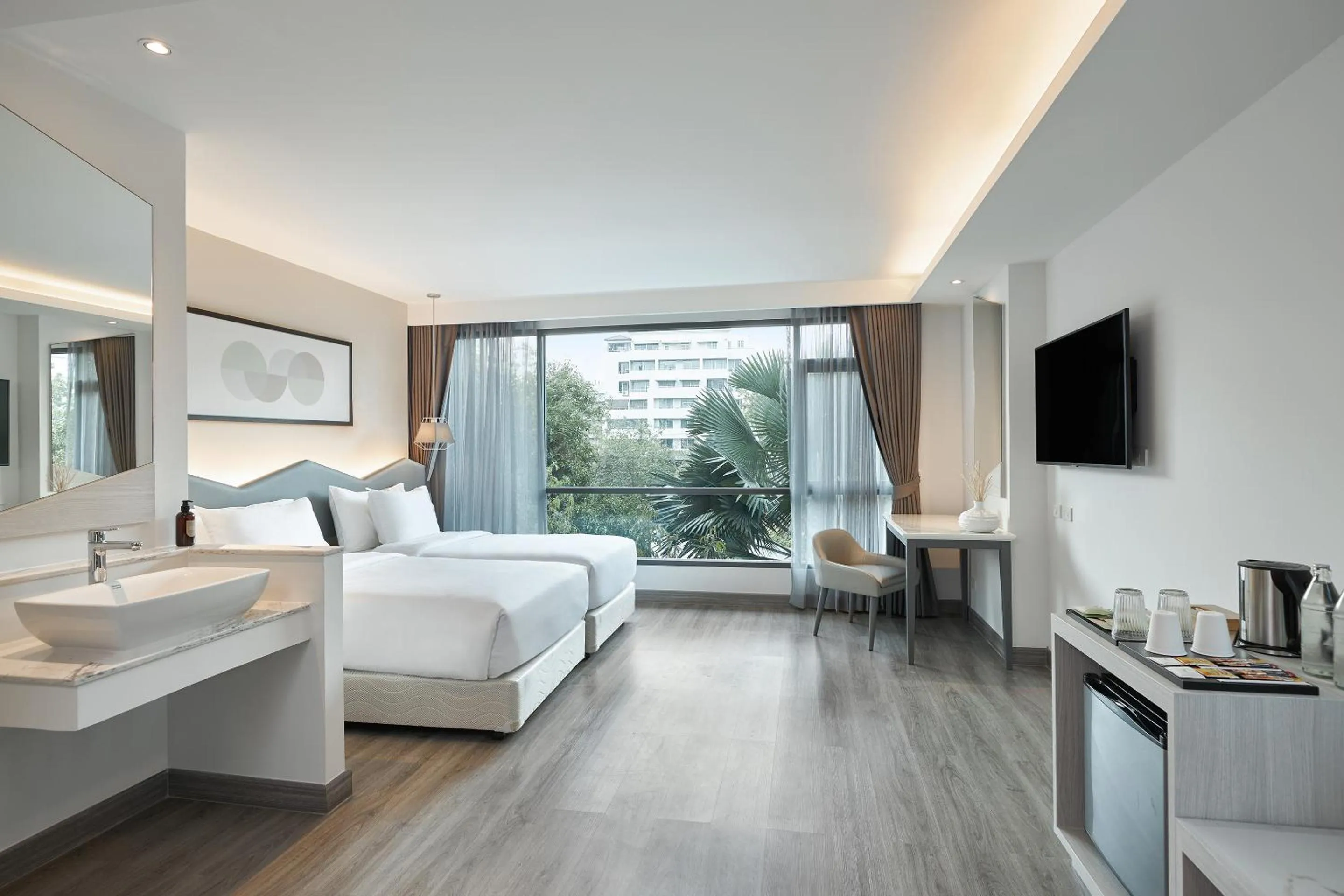 Garden view, Bed in Livable Hotel Bangkok