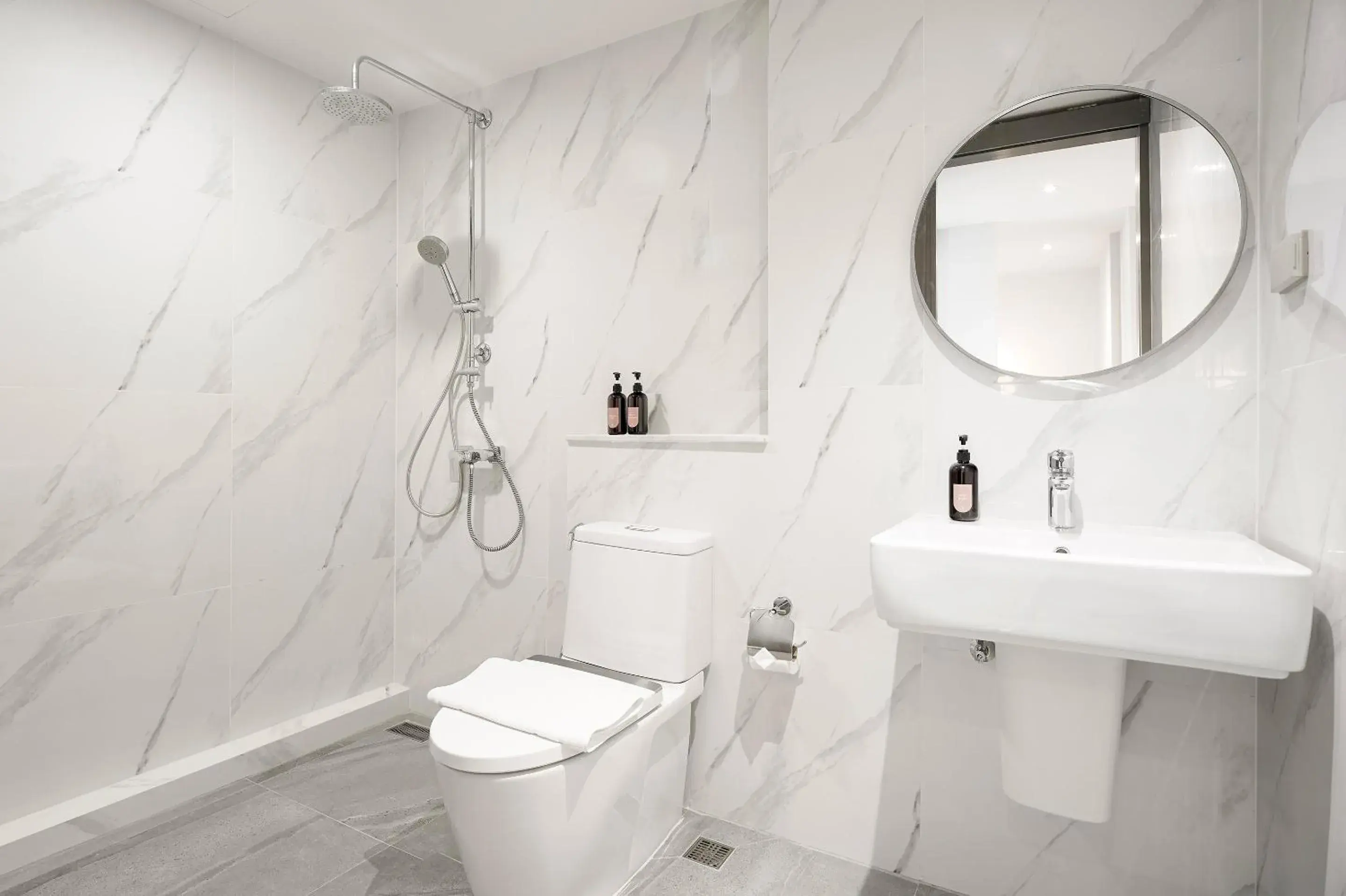 Bathroom in Livable Hotel Bangkok Bathroom in Livable Hotel Bangkok