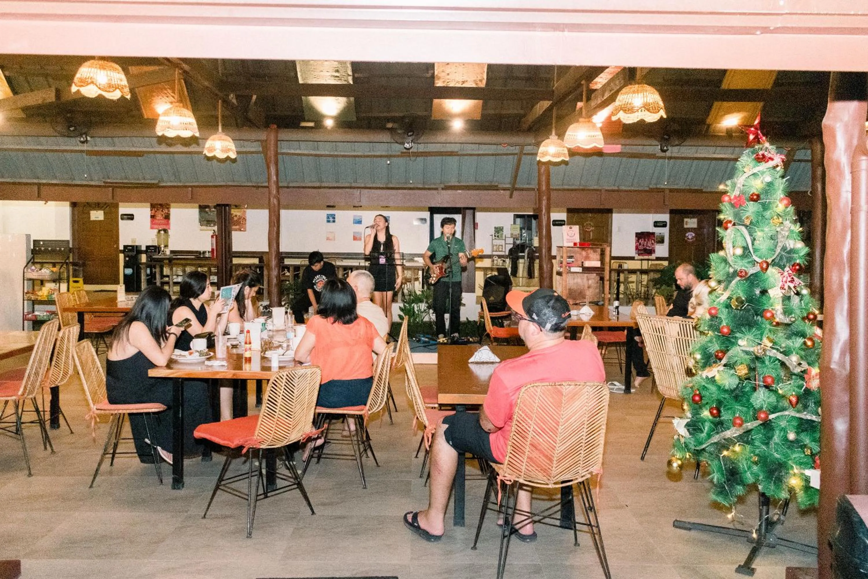 Evening entertainment in Abraham Bohol