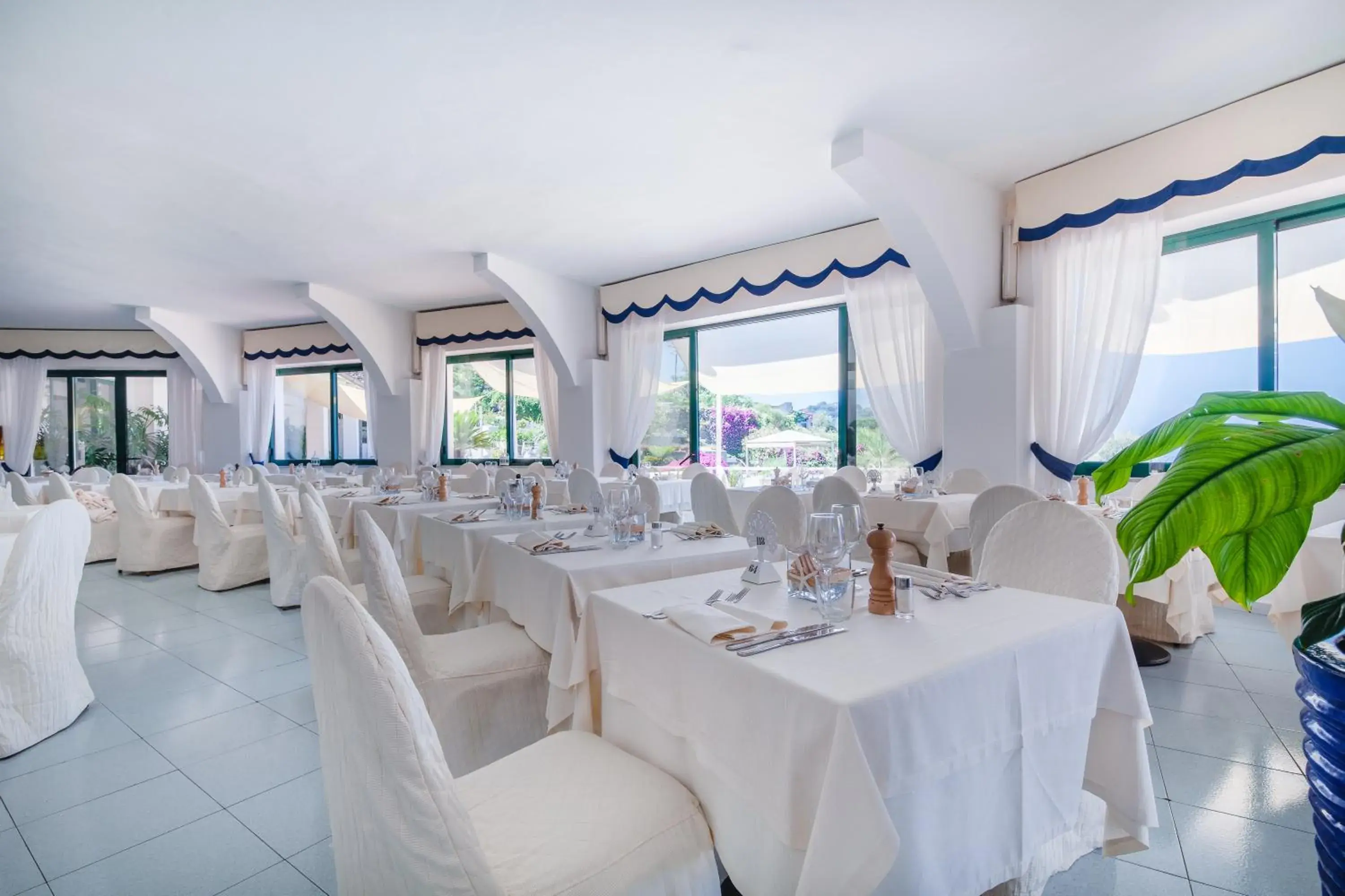 Restaurant/places to eat in Paradiso Terme Resort & SPA con 5 piscine termali Restaurant/places to eat in Paradiso Terme Resort & SPA con 5 piscine termali