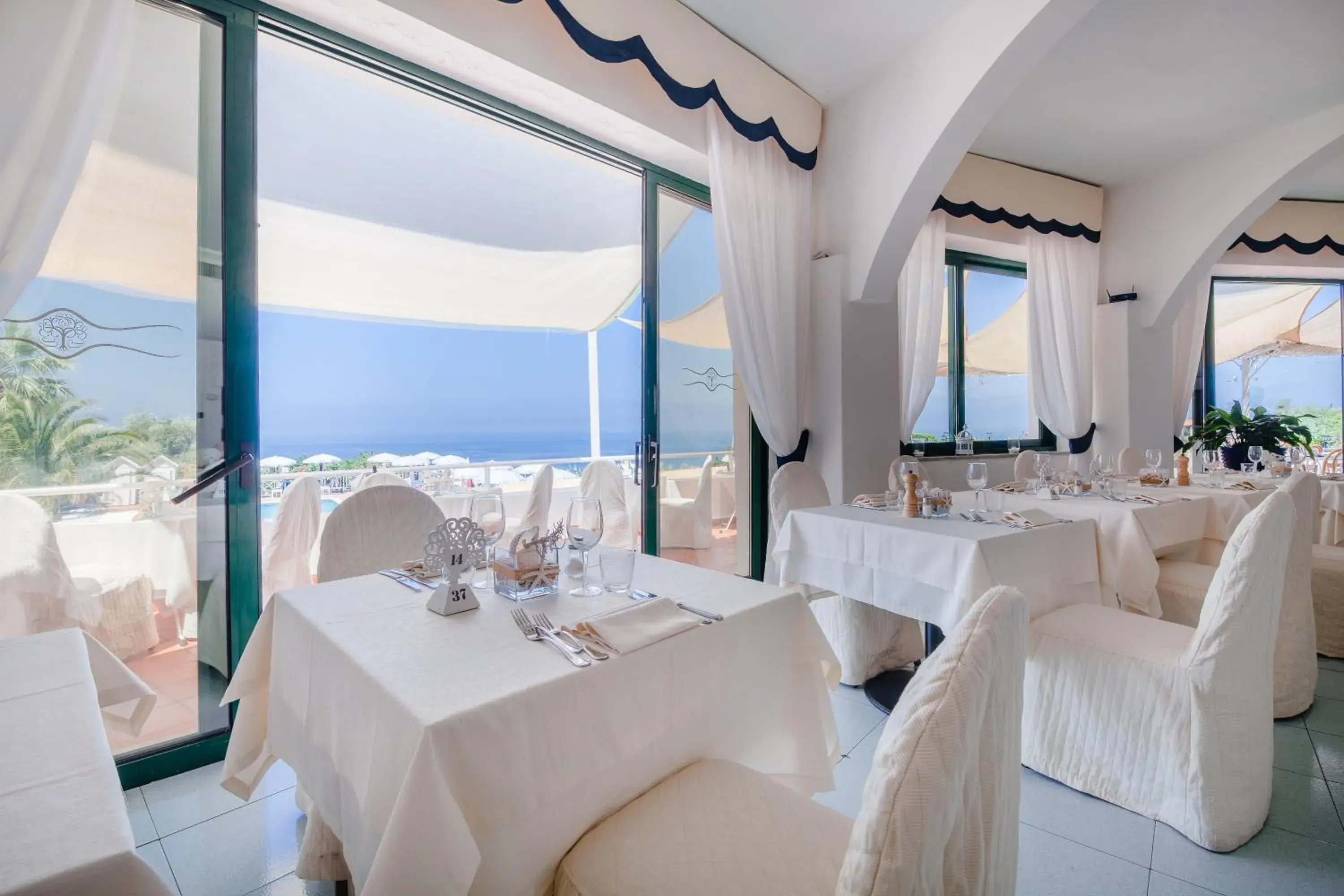 Restaurant/places to eat in Paradiso Terme Resort & SPA con 5 piscine termali Restaurant/places to eat in Paradiso Terme Resort & SPA con 5 piscine termali
