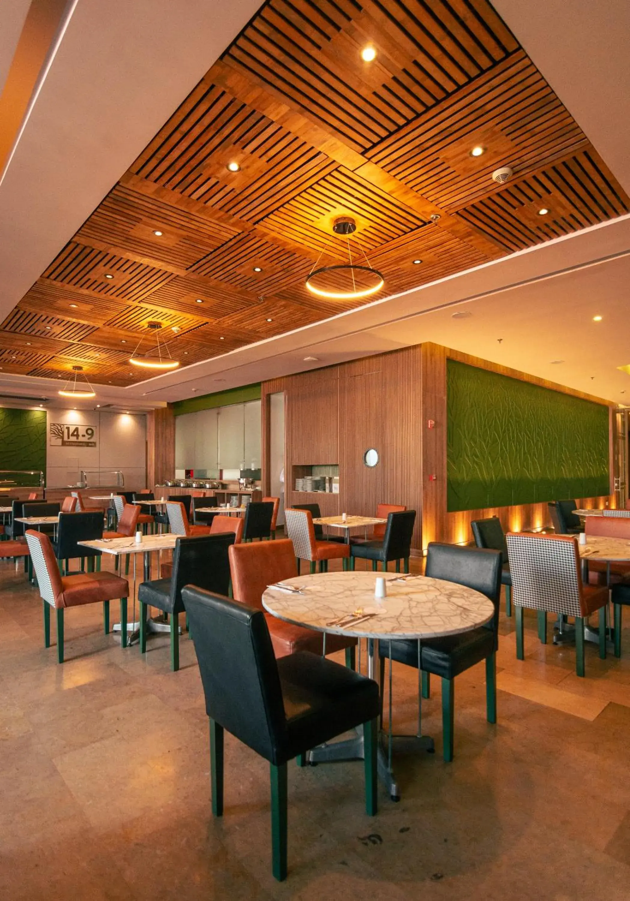 Restaurant/places to eat in Hotel Mocawa Plaza Armenia Restaurant/places to eat in Hotel Mocawa Plaza Armenia