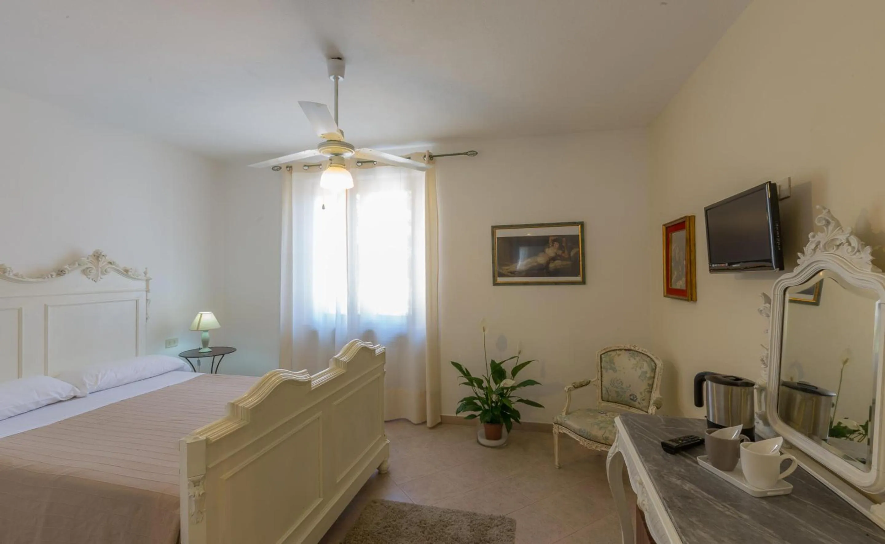Bedroom, Bed in Albergo Al Castello