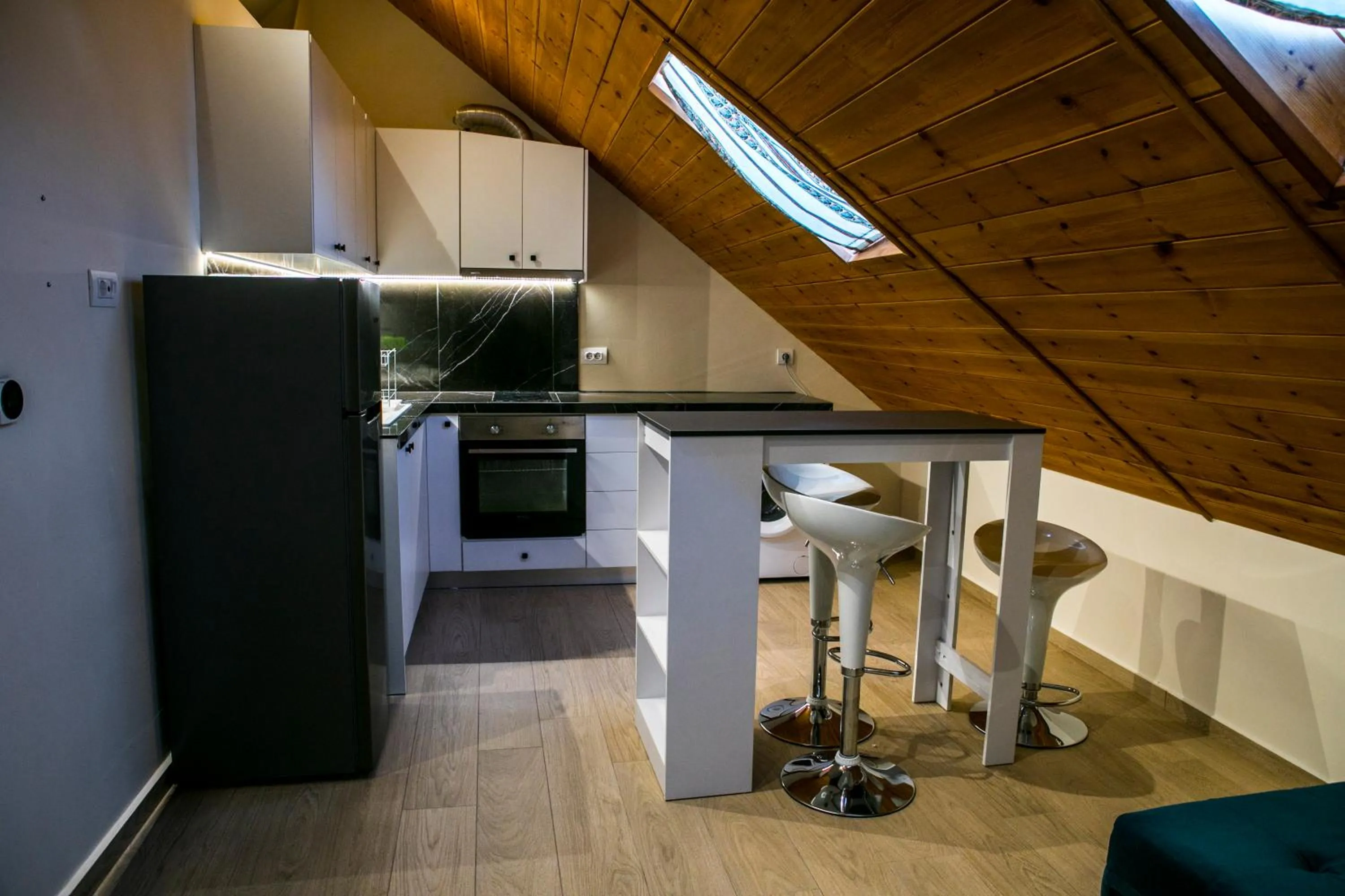 Kitchen or kitchenette in HOTEL ALEXANDER
