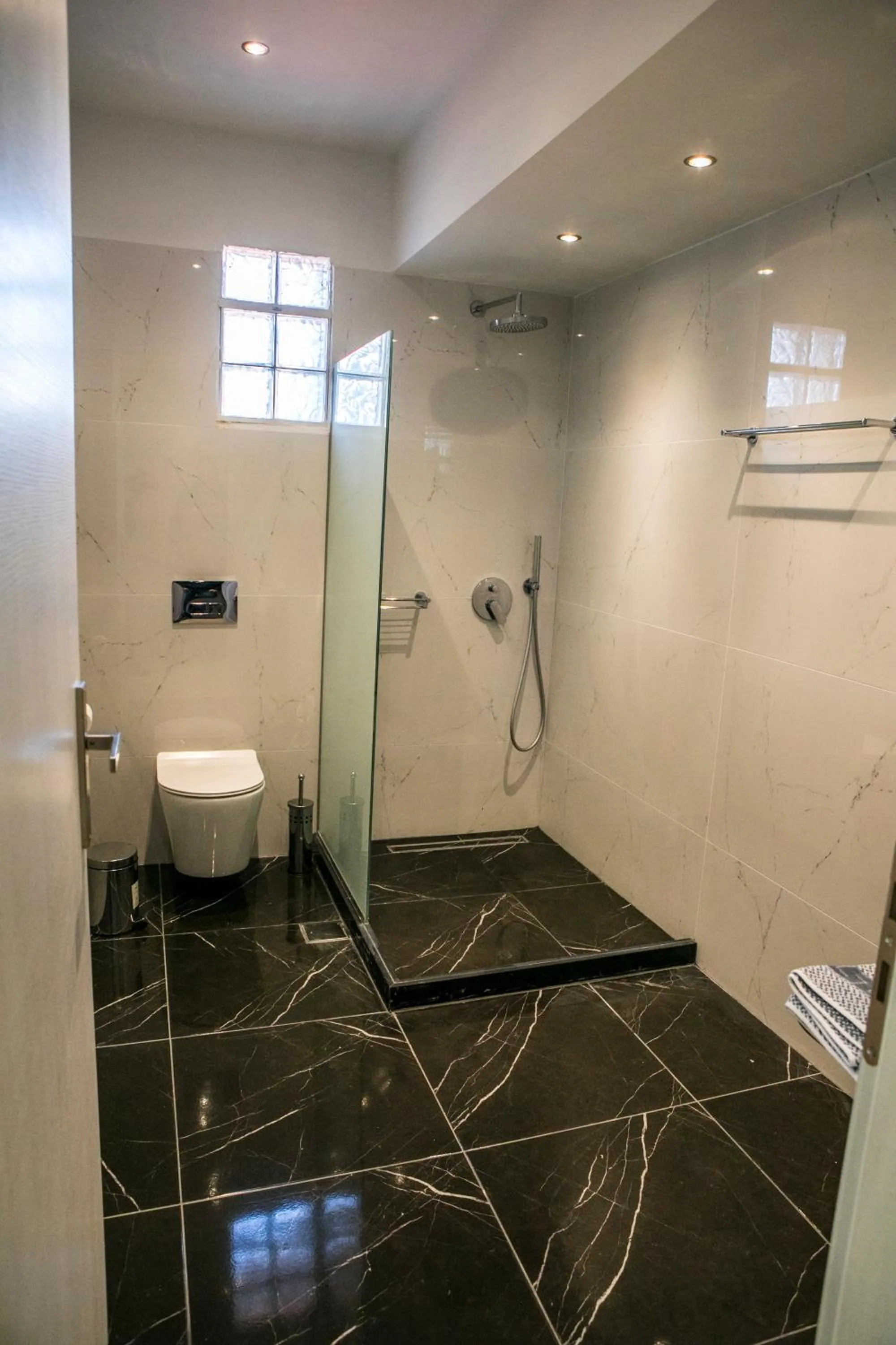 Shower in HOTEL ALEXANDER