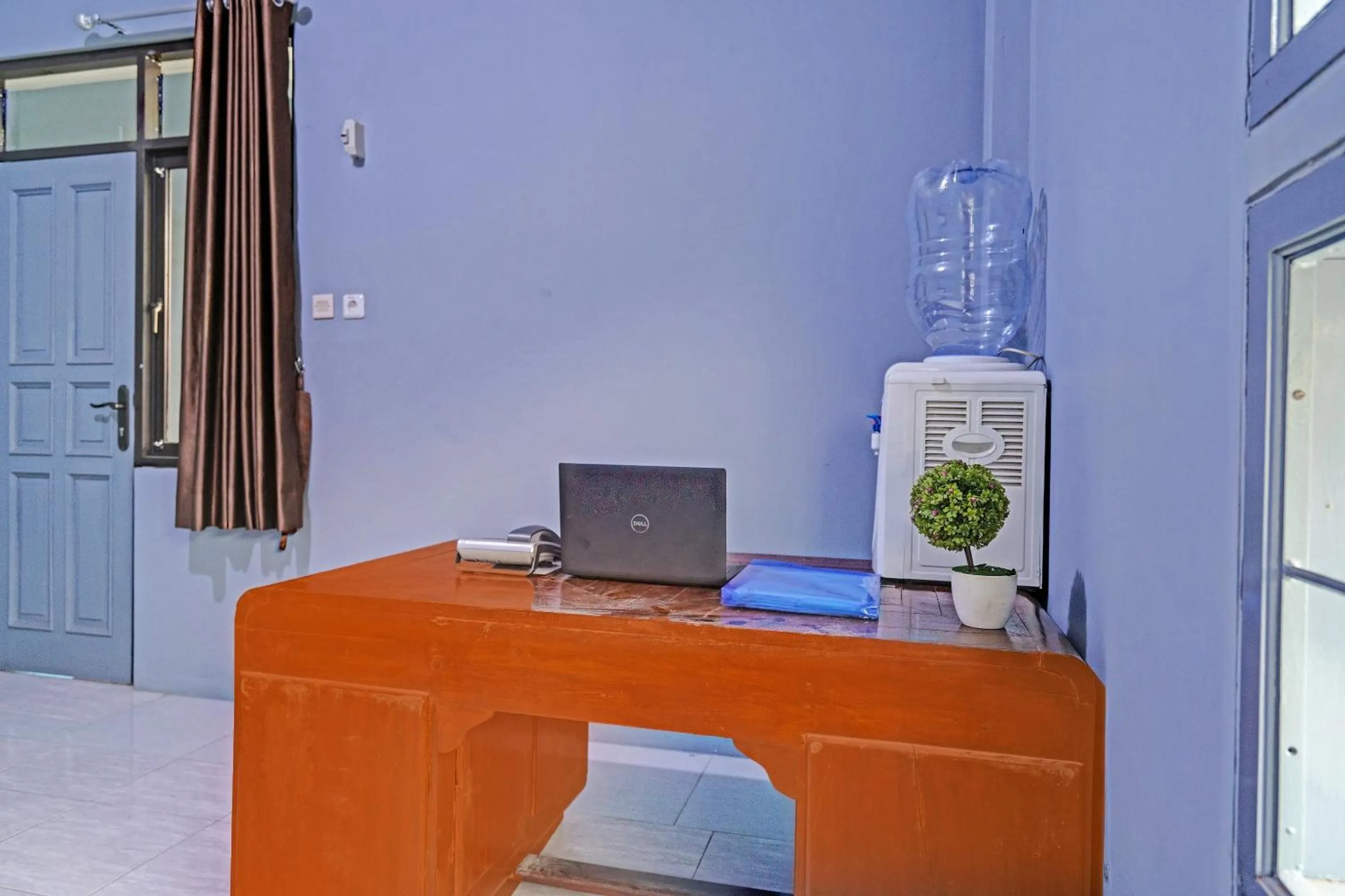 Lobby or reception in OYO Life 91592 Aaliya Guest House Syariah