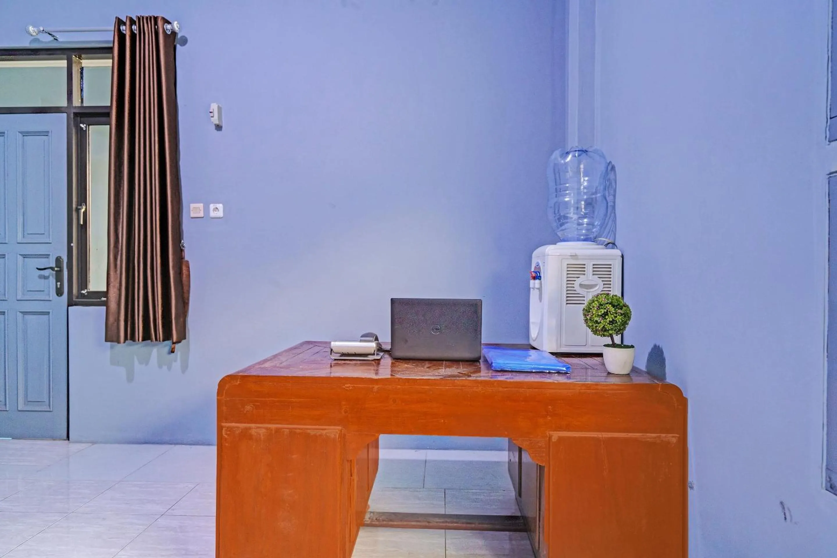 Lobby or reception in OYO Life 91592 Aaliya Guest House Syariah