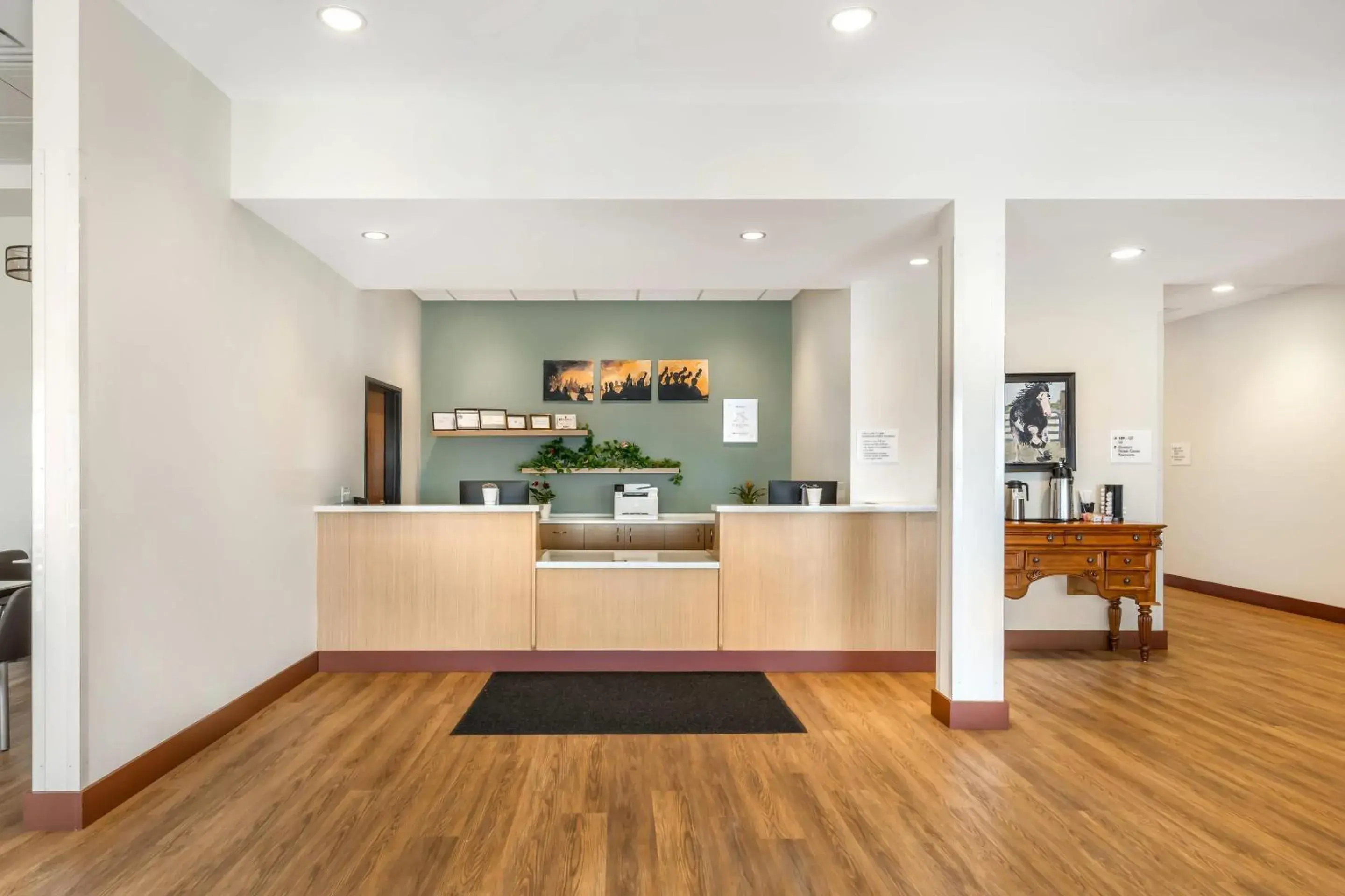 Lobby or reception in Radisson Hotel Pendleton Airport Lobby or reception in Radisson Hotel Pendleton Airport