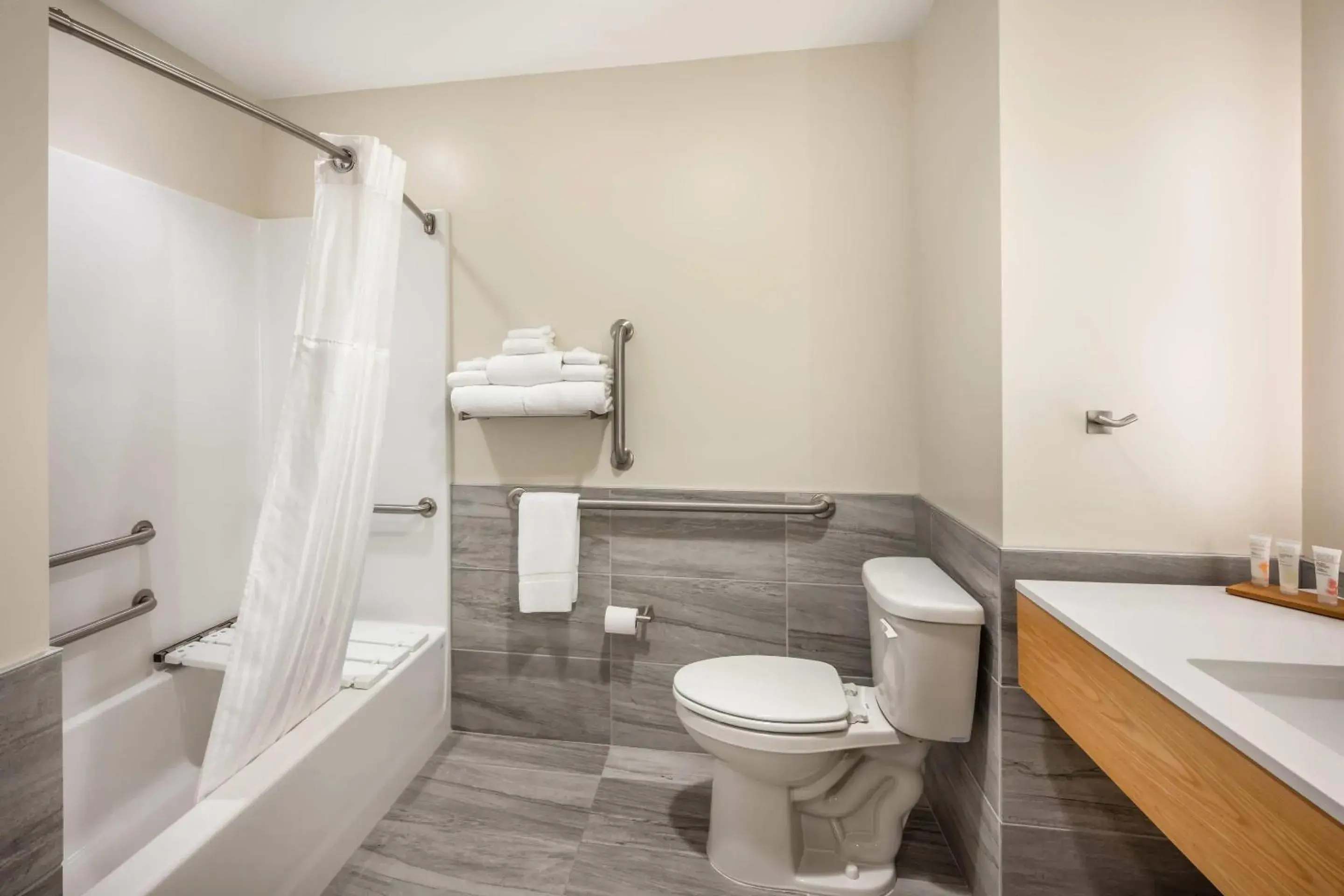 Bedroom in Radisson Hotel Pendleton Airport Bedroom in Radisson Hotel Pendleton Airport