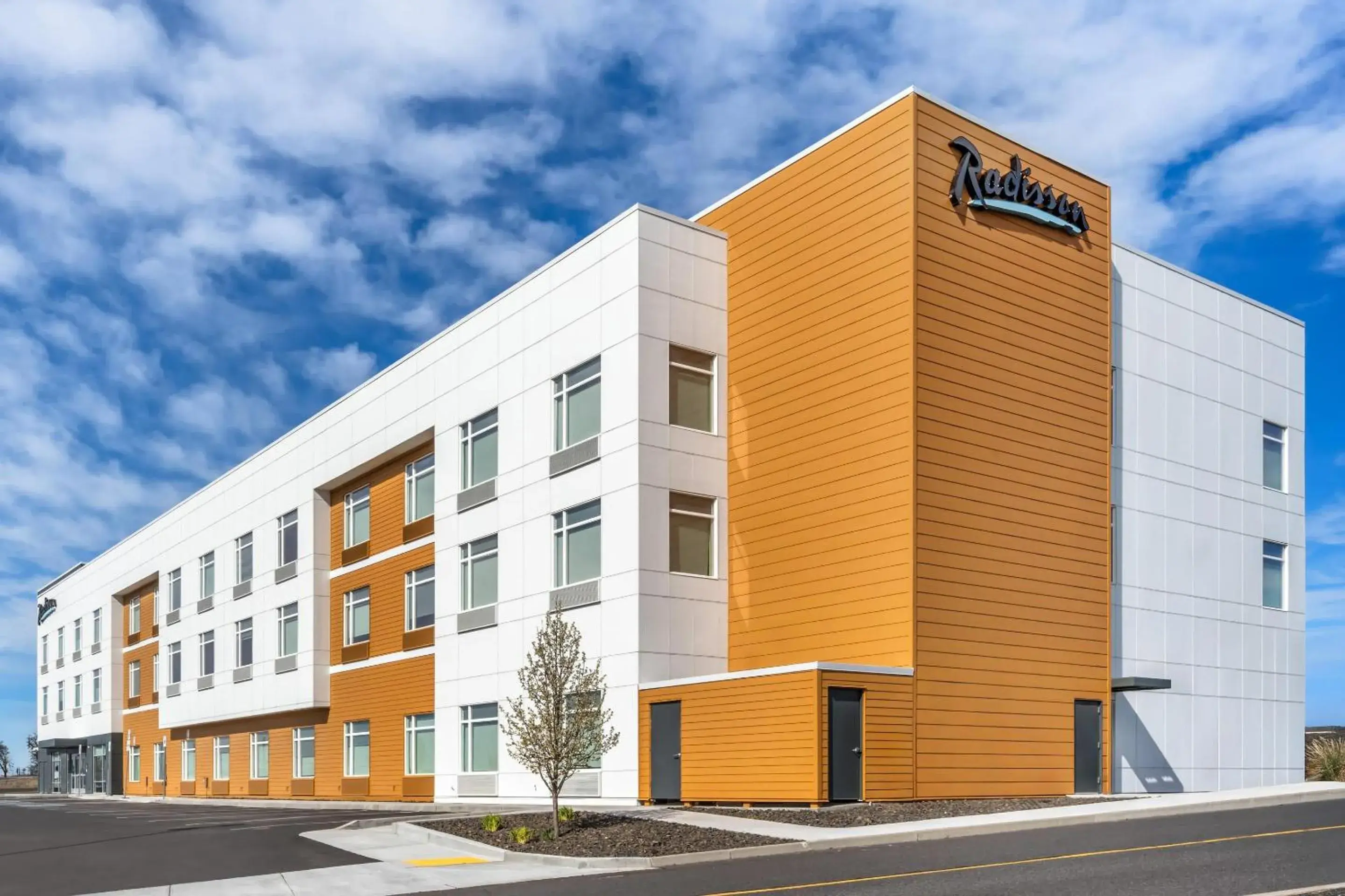 Property building in Radisson Hotel Pendleton Airport Property building in Radisson Hotel Pendleton Airport