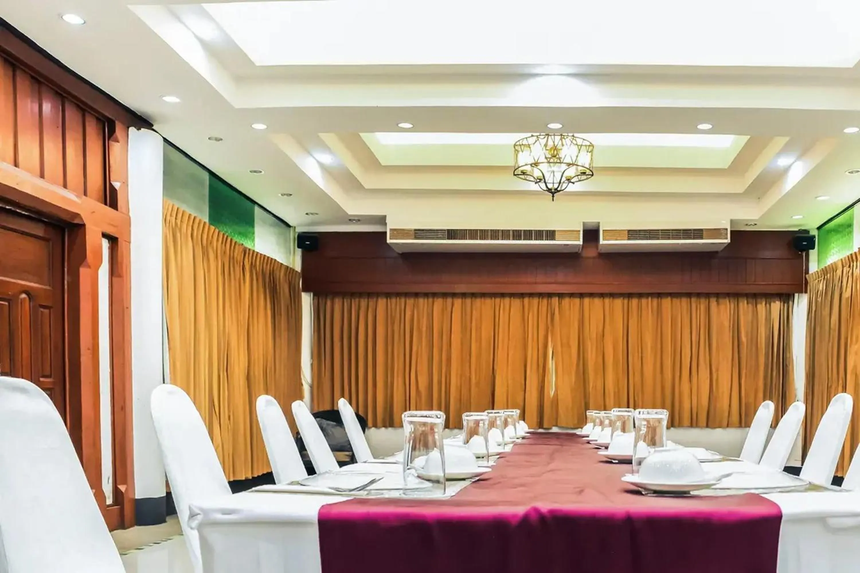 Meeting/conference room in Royal Ping Garden and Resort
