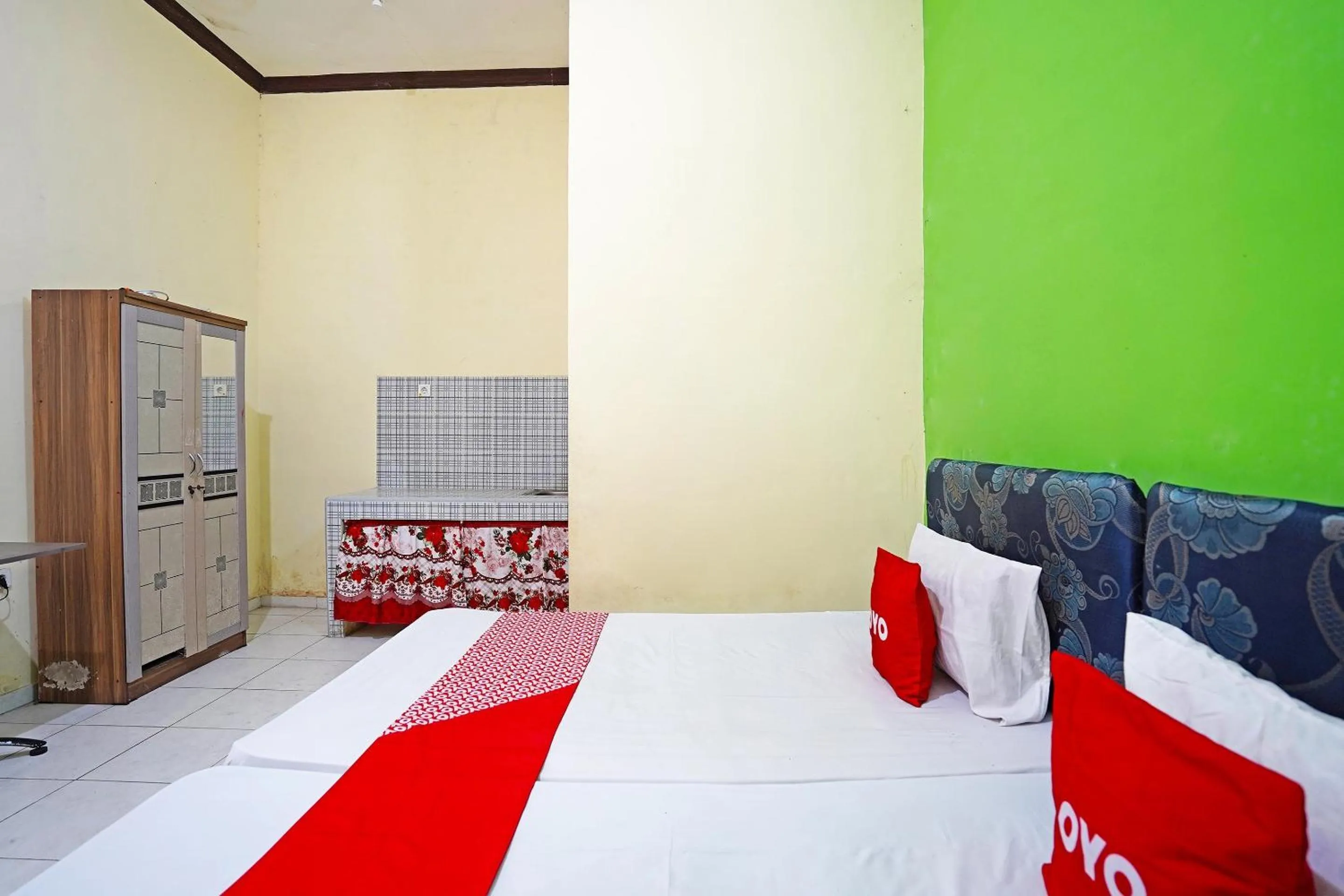 Bedroom in OYO 91583 D’cost Green Syariah