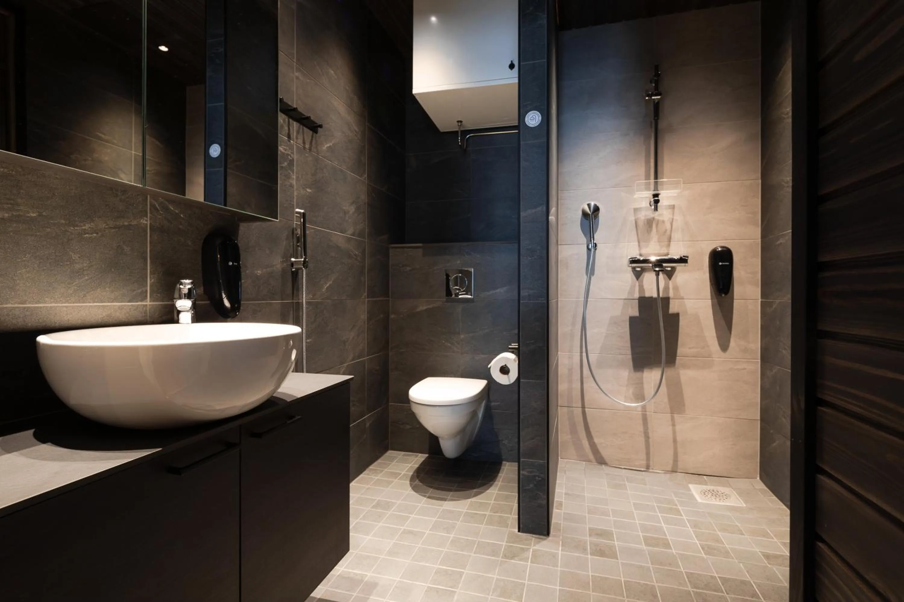 Shower in Ski-Inn Kultakero