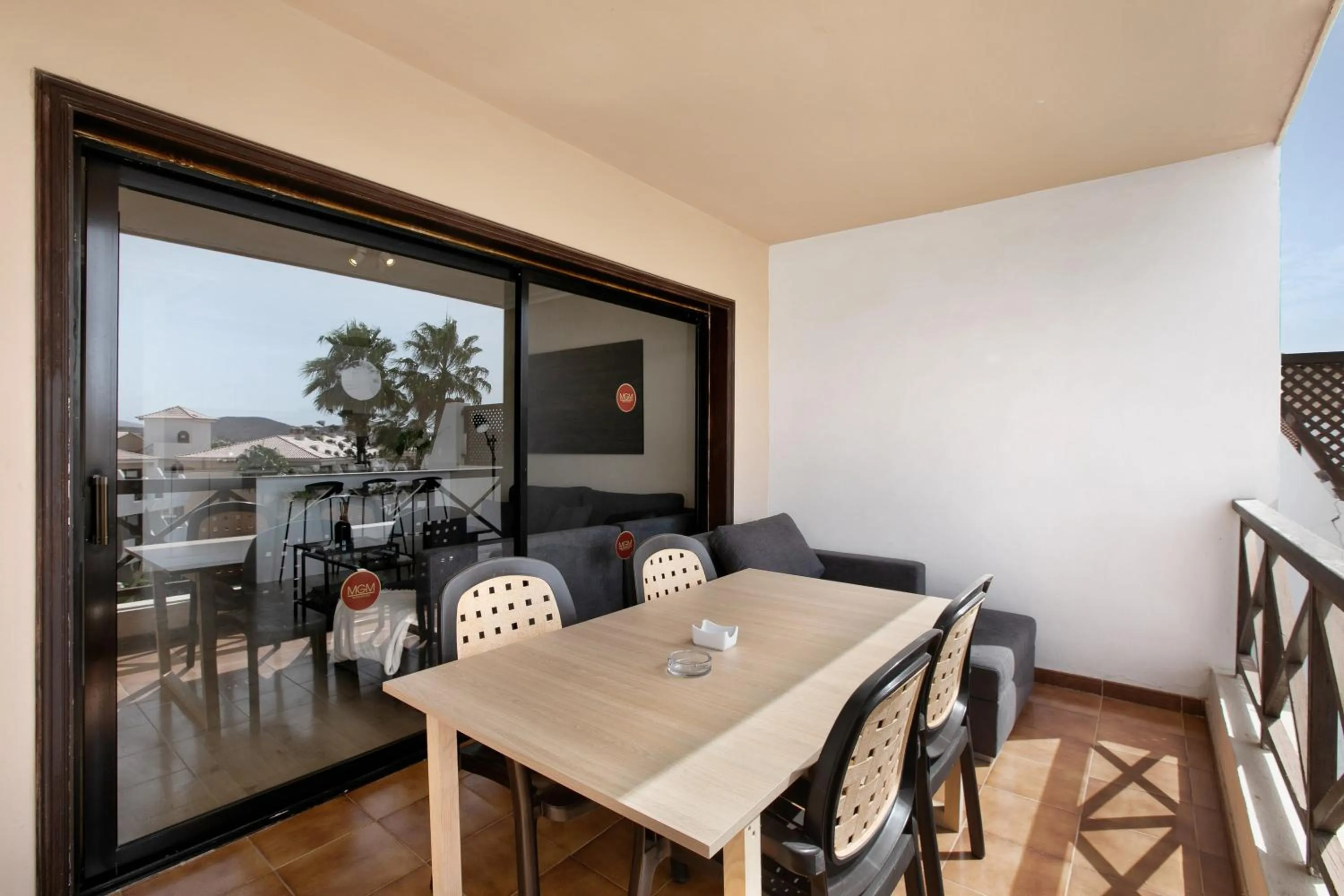 Property building in Apartamento Royal Park Albatros