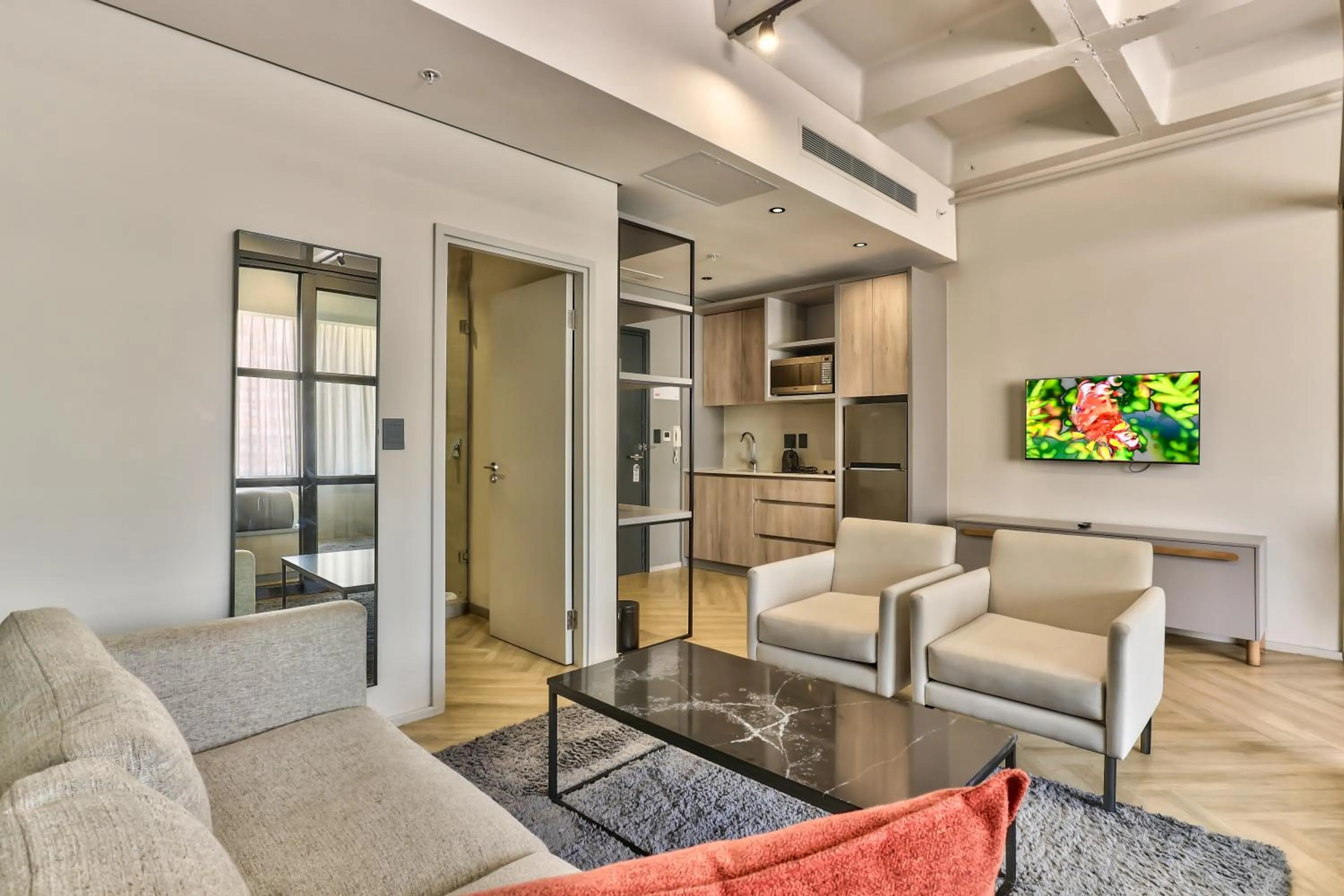 TV and multimedia in WINK Aparthotel One Thibault