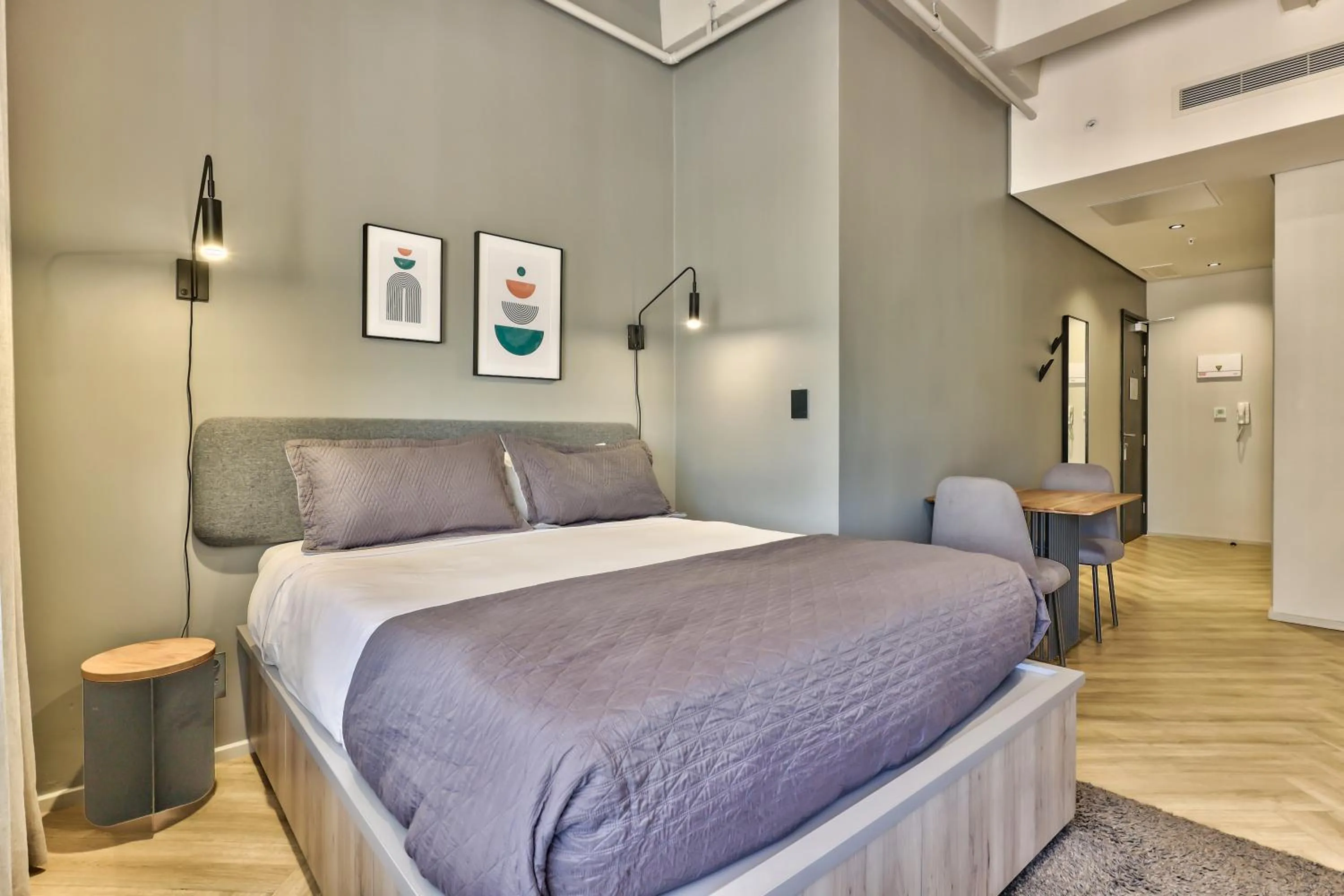 Seating area, Bed in WINK Aparthotel One Thibault