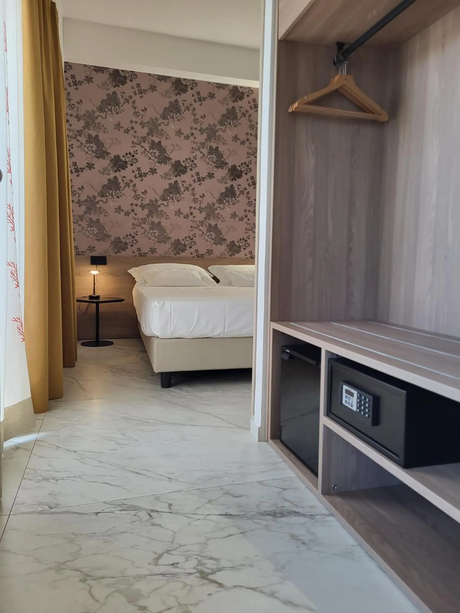 Bed in Hotel Maiuri Pompei