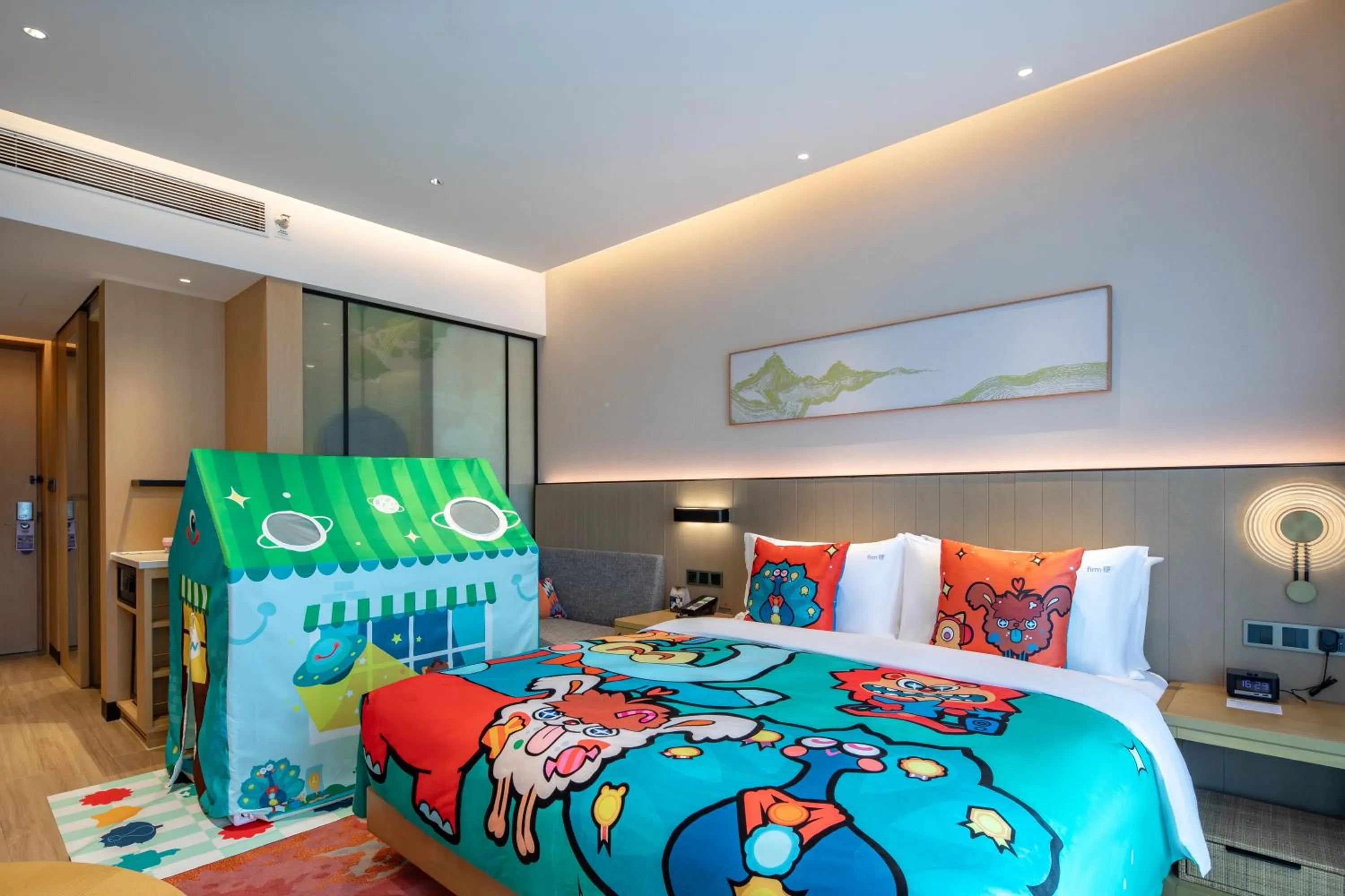 Bed in Holiday Inn Resort Guiyang Qingyan by IHG