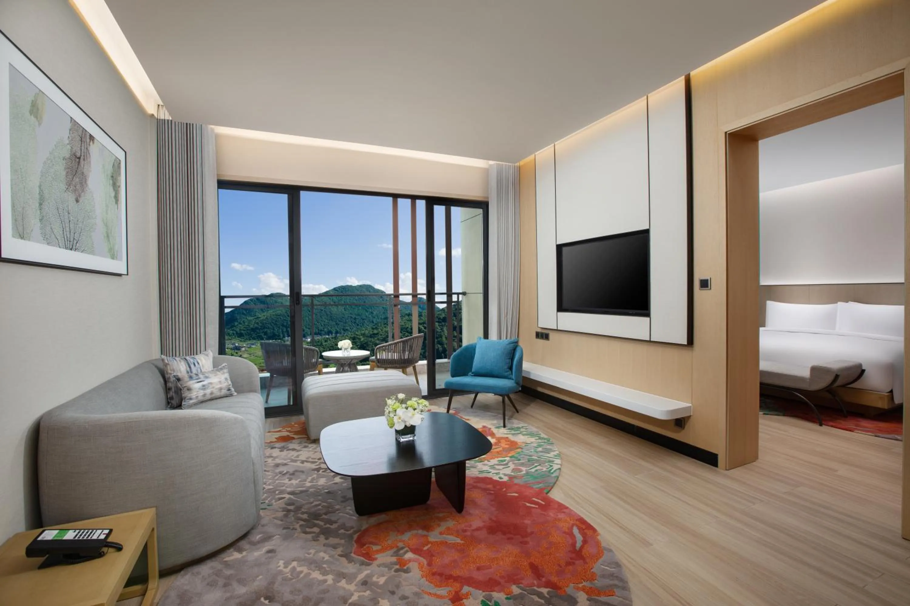 Photo of the whole room, Bed in Holiday Inn Resort Guiyang Qingyan by IHG