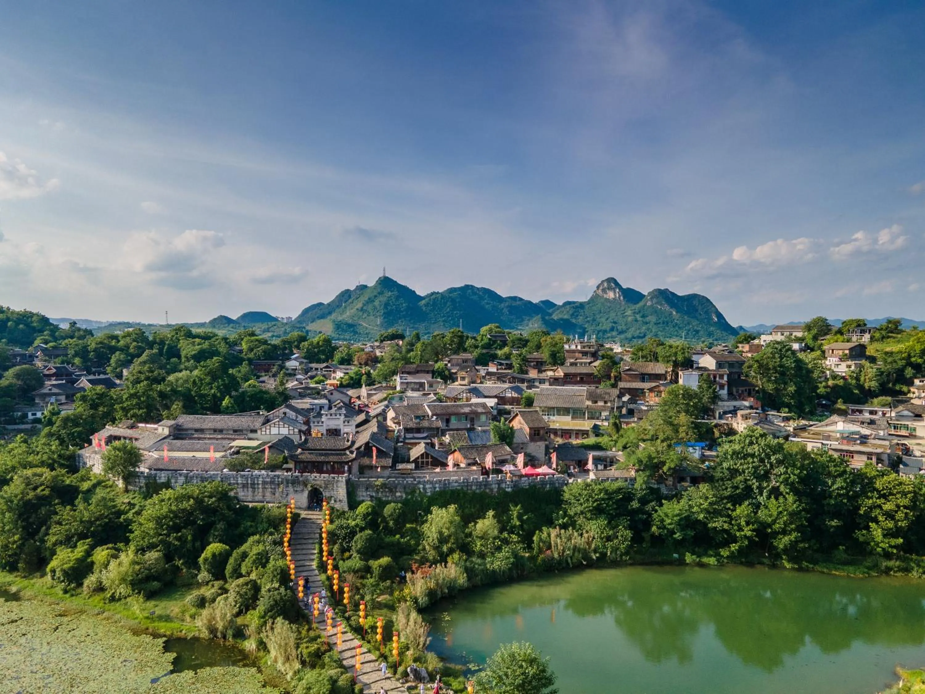 Nearby landmark in Holiday Inn Resort Guiyang Qingyan by IHG