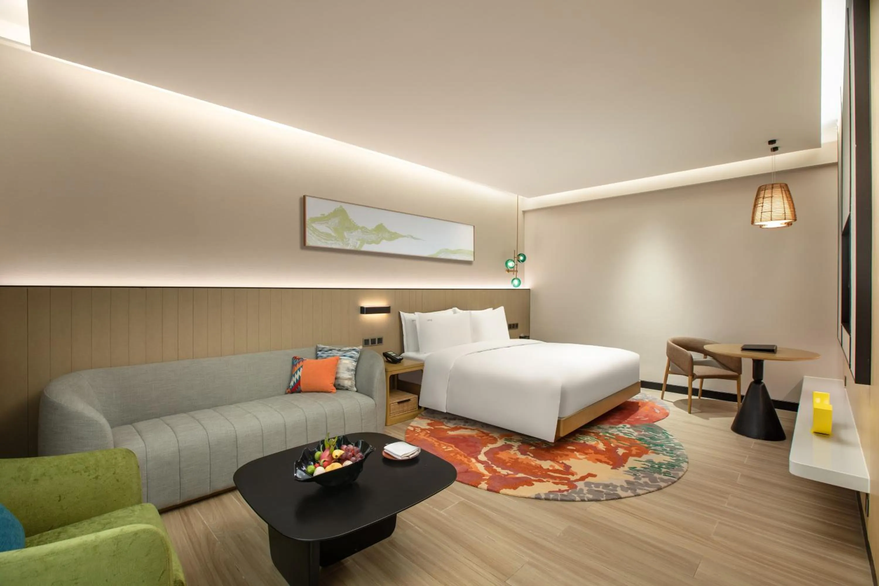 Seating area, Bed in Holiday Inn Resort Guiyang Qingyan by IHG