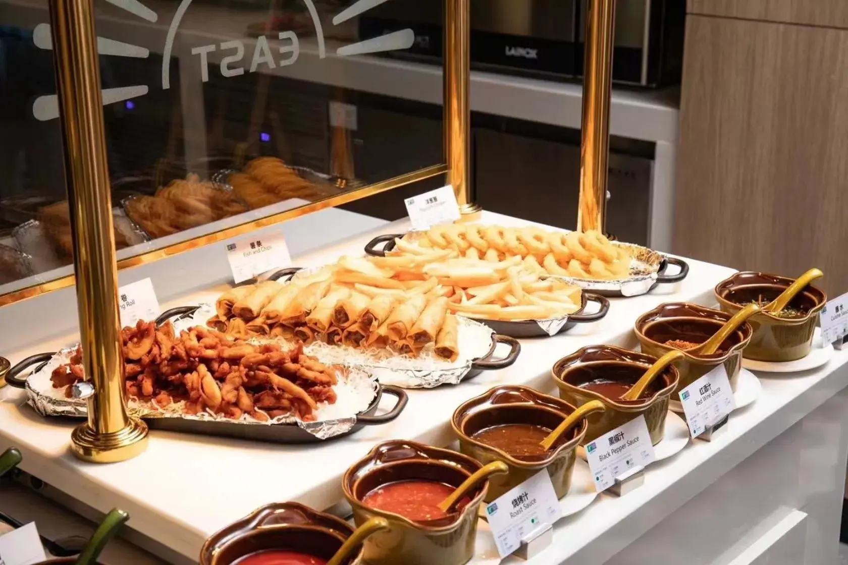 Buffet breakfast in Holiday Inn Resort Guiyang Qingyan by IHG Buffet breakfast in Holiday Inn Resort Guiyang Qingyan by IHG