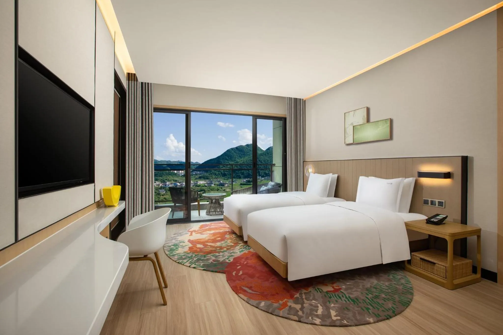 Photo of the whole room, Bed in Holiday Inn Resort Guiyang Qingyan by IHG