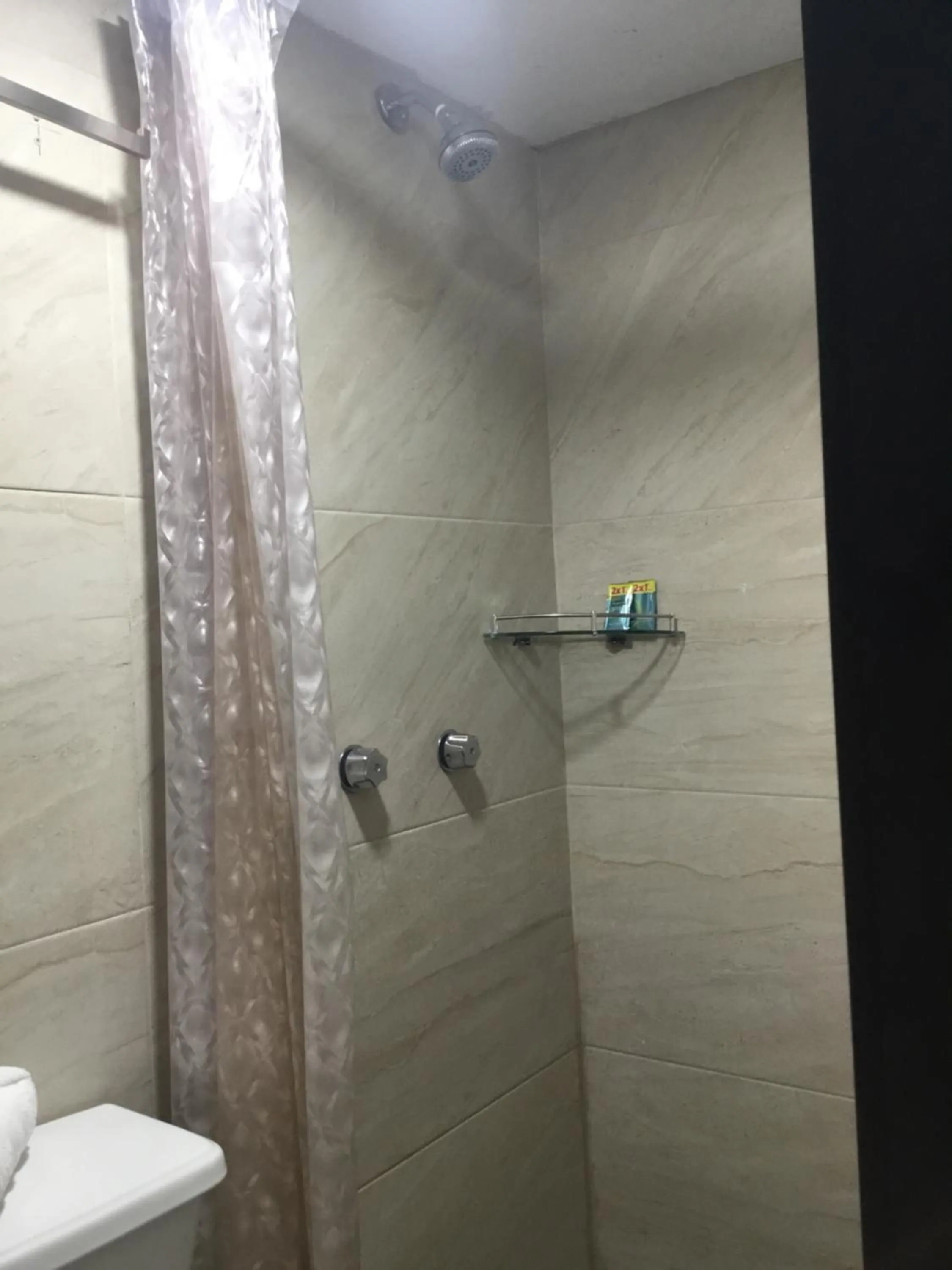 Shower in Hotel Tao