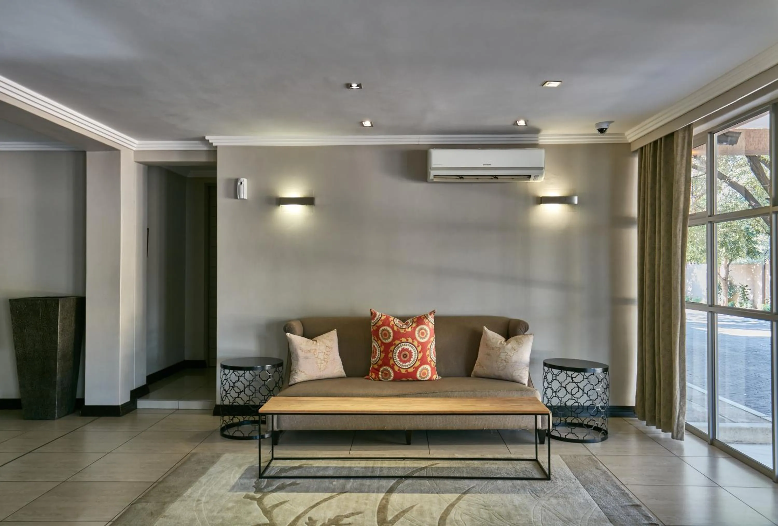 Living room in Regent Select Hotel