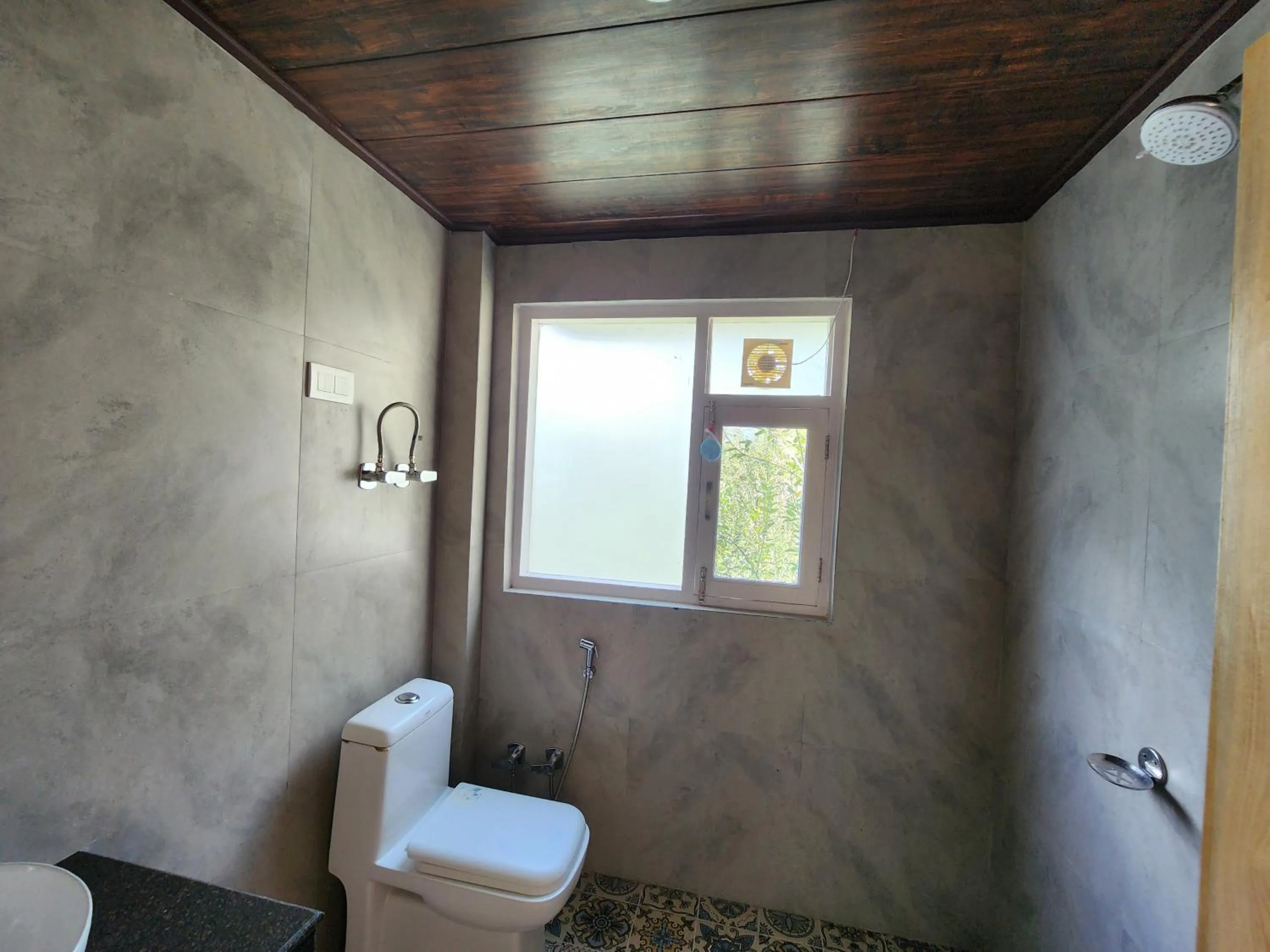 Bathroom in Luxury Planet Resort Manali