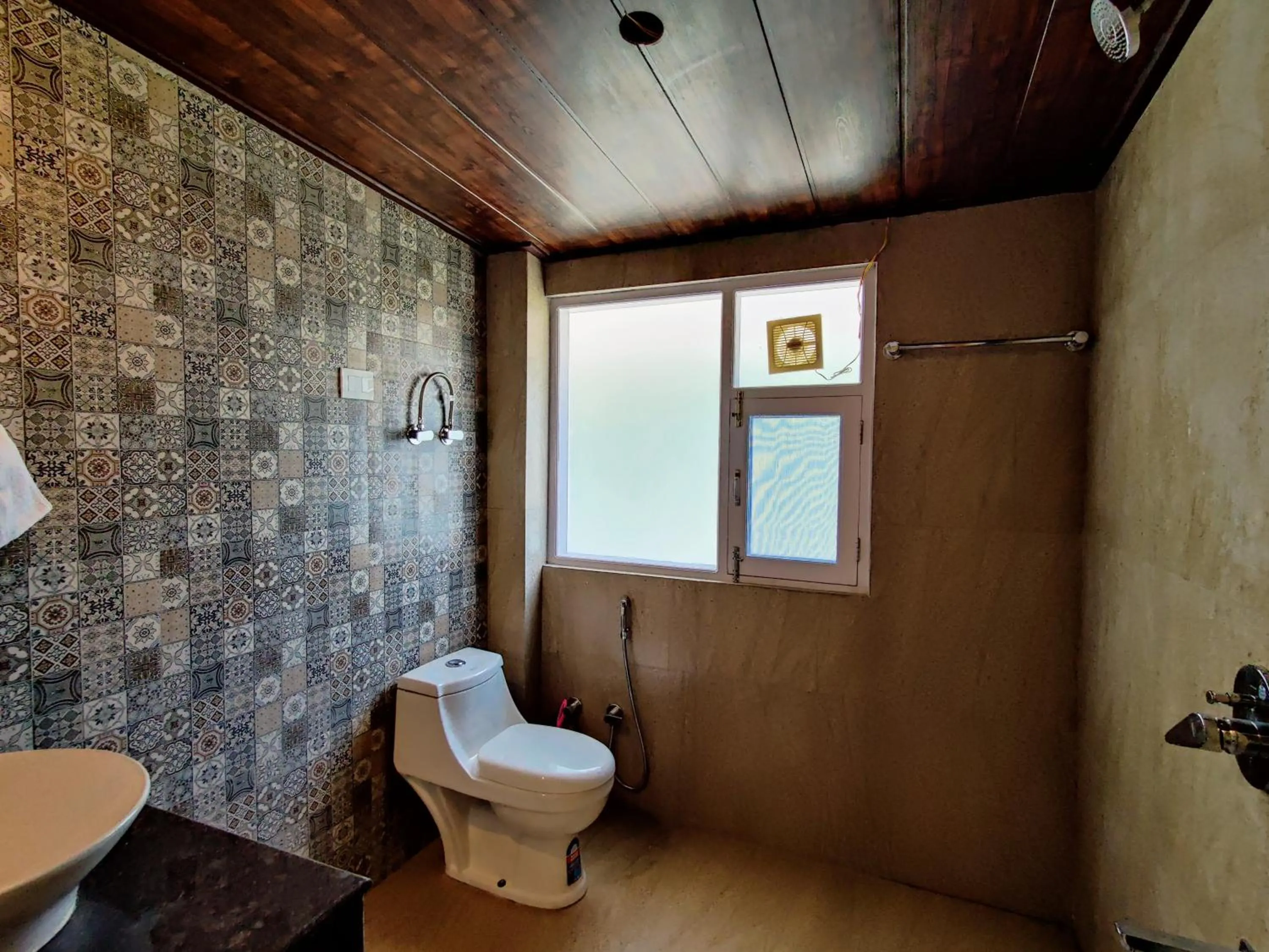 Bathroom in Luxury Planet Resort Manali